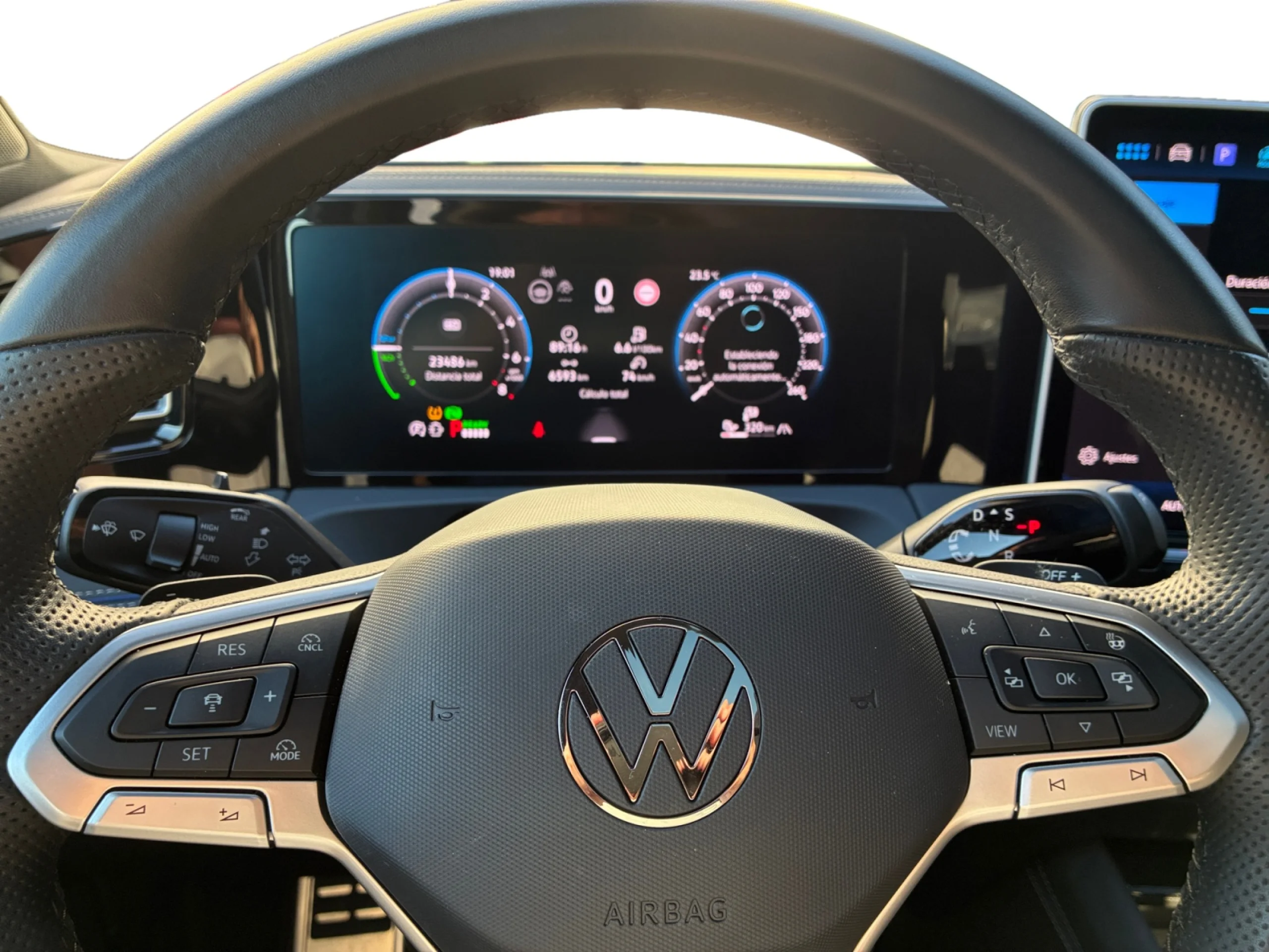 VOLKSWAGEN TIGUAN TIGUAN R LINE 1.5 TSI EHYBRID 110 KW (150 CV) / 85 KW (115 CV)  AUTOMÁTICO DSG 6 VEL. - Foto 9