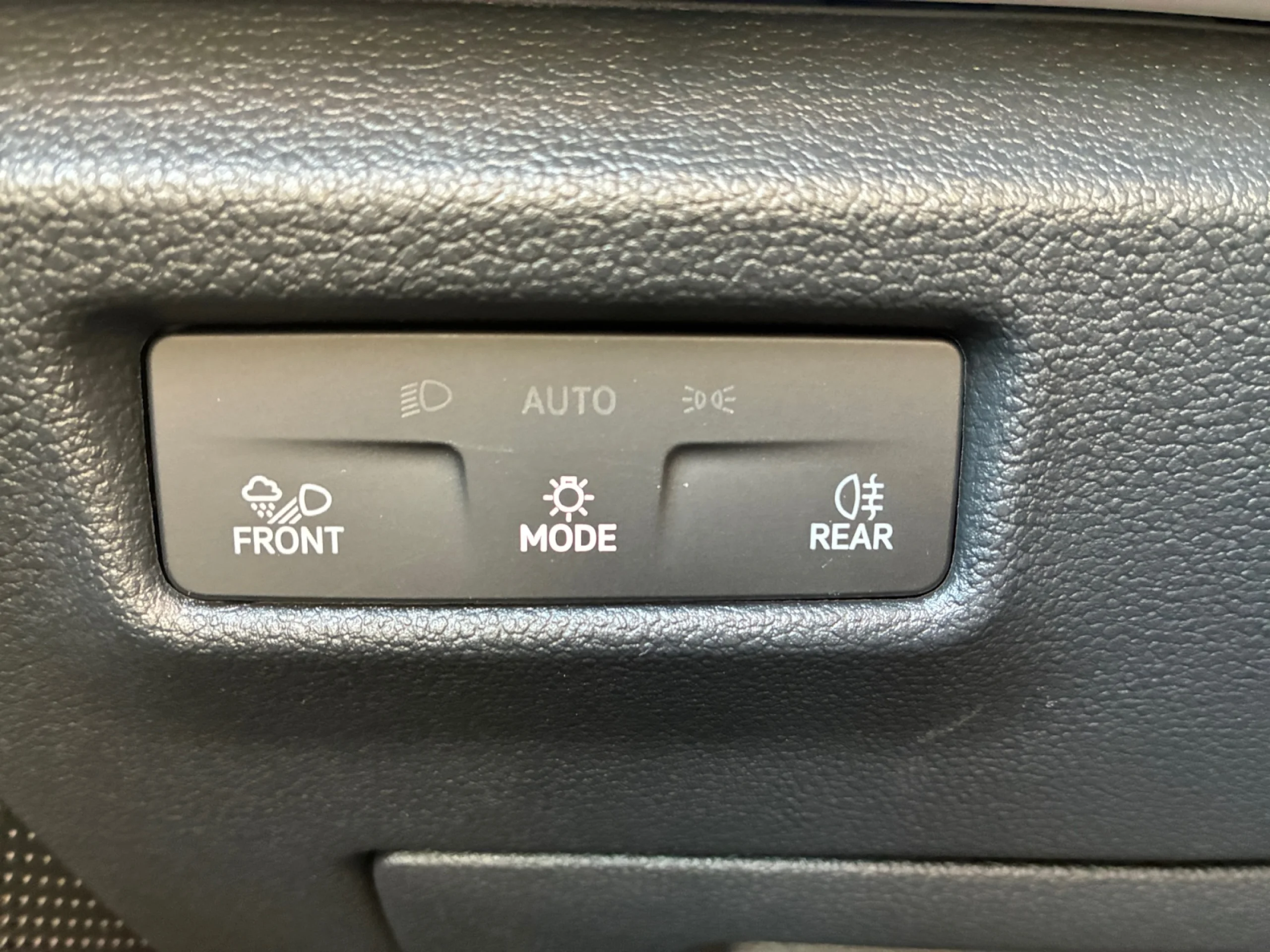 VOLKSWAGEN TIGUAN TIGUAN R LINE 1.5 TSI EHYBRID 110 KW (150 CV) / 85 KW (115 CV)  AUTOMÁTICO DSG 6 VEL. - Foto 12