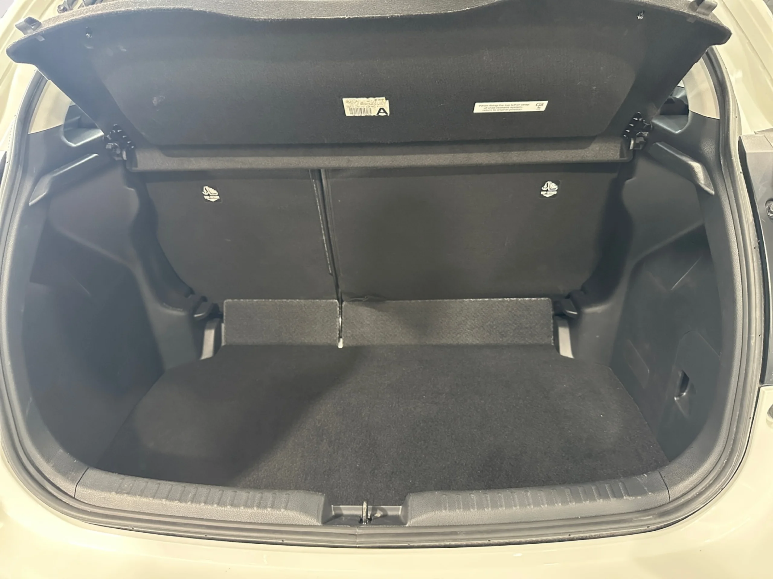 TOYOTA Yaris 1.5 120H BUSINESS PLUS - Foto 7