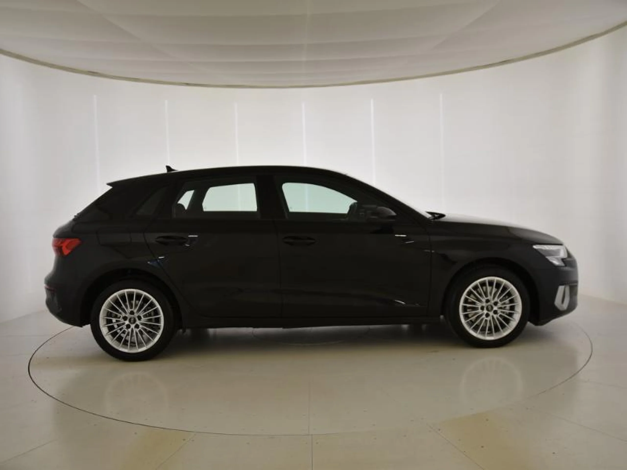 AUDI A3 SPORTBACK ADVANCED 40 TFSI E 150KW S TRO - Foto 3