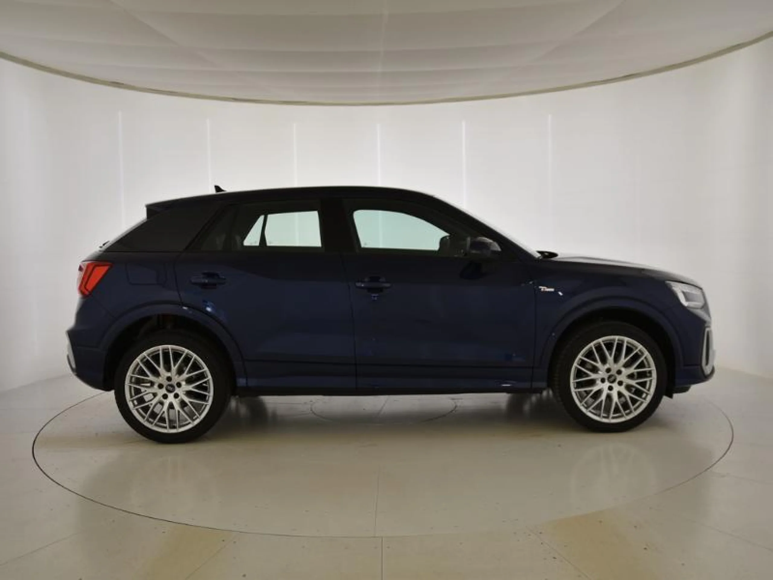 AUDI Q2 ADRENALIN EDITION 35 TFSI 110KW S TRONIC - Foto 3