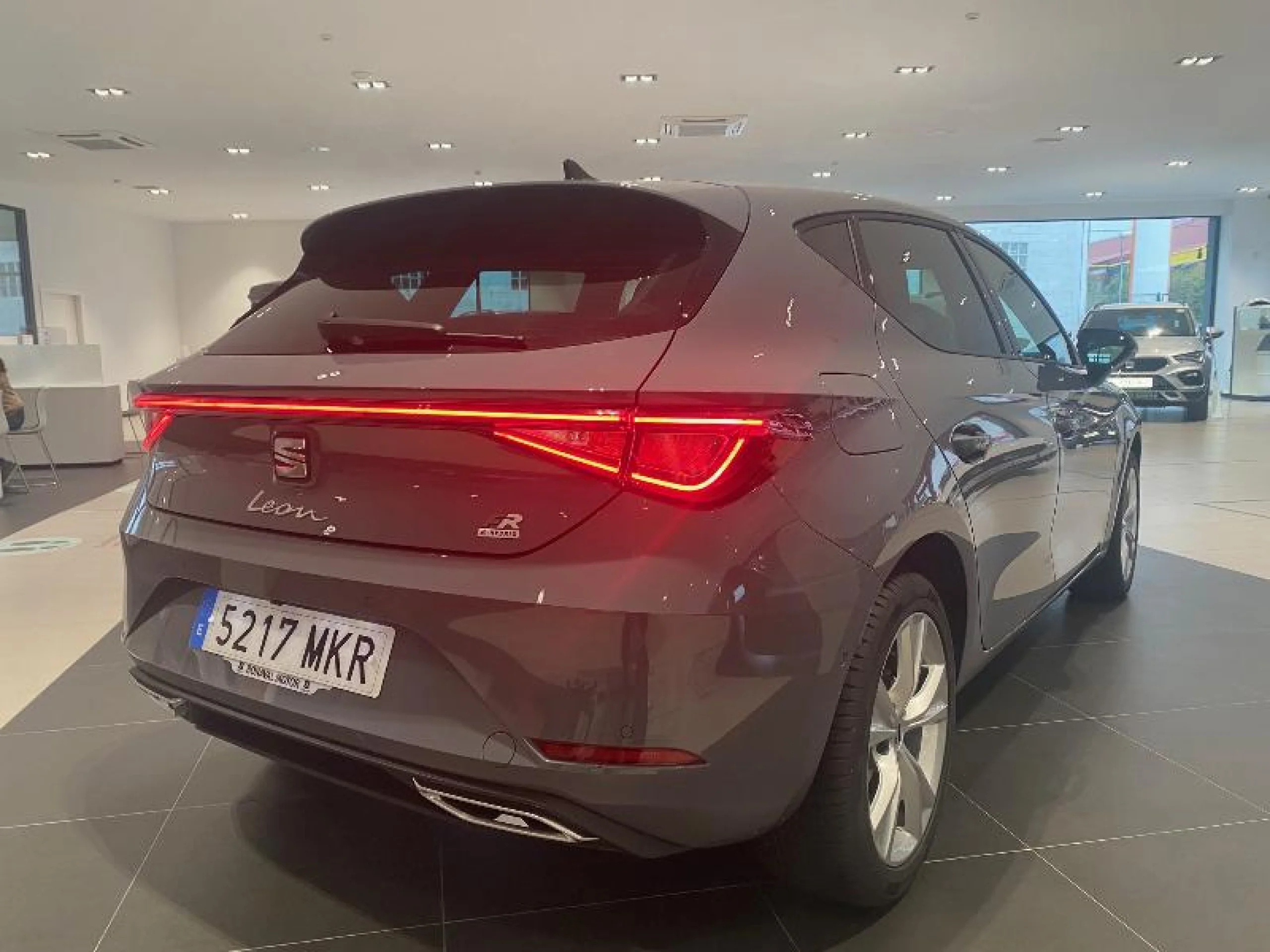 SEAT LEON LEON 1.4 E HYBRID 150 KW (204 CV) DSG FR XL E HYBRID - Foto 2