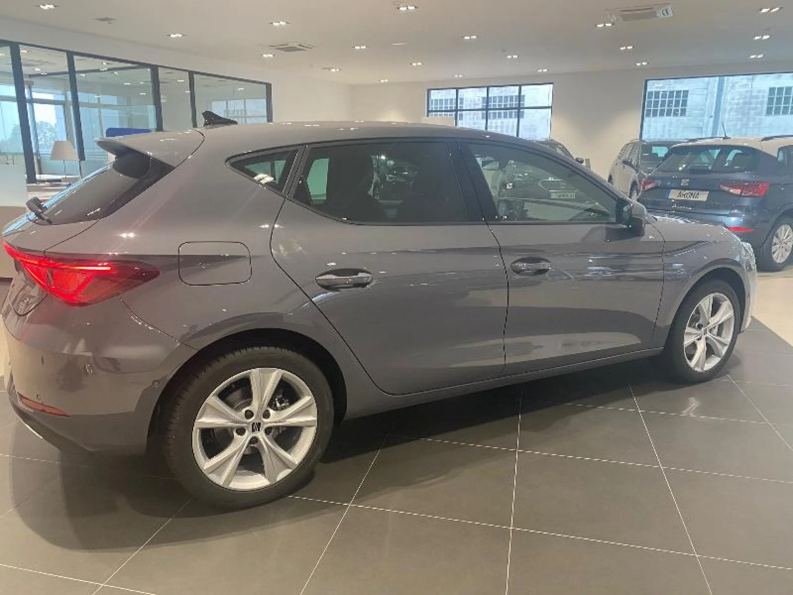 SEAT LEON LEON 1.4 E HYBRID 150 KW (204 CV) DSG FR XL E HYBRID - Foto 3