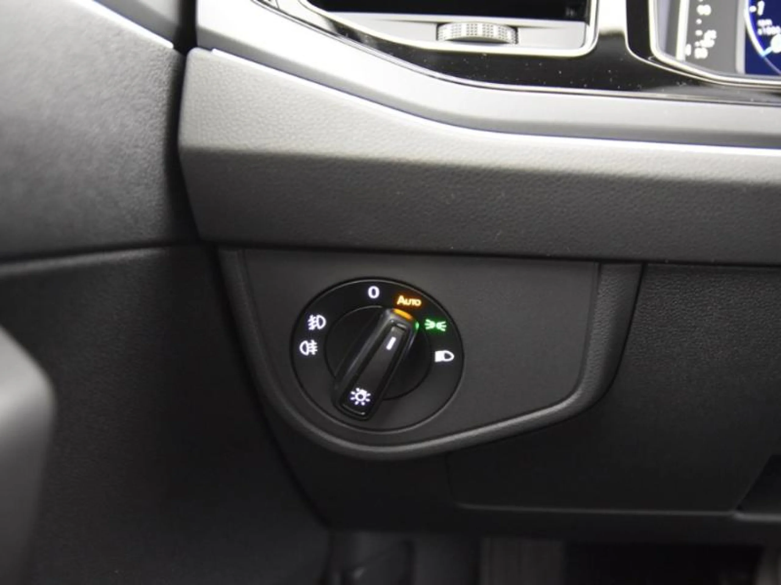 VOLKSWAGEN TAIGO R LINE 1.0 TSI 85KW (115CV) DSG - Foto 15