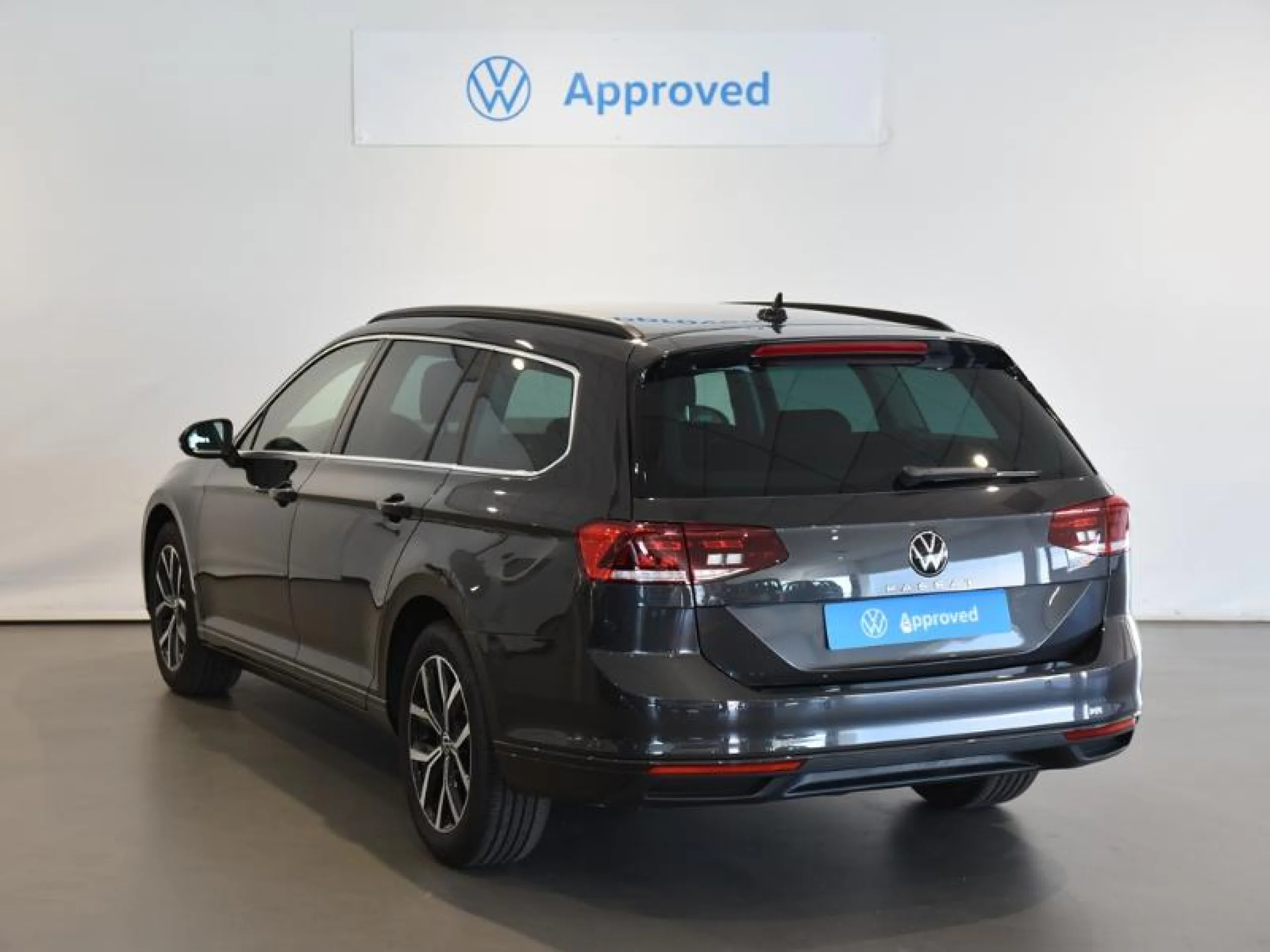 VOLKSWAGEN PASSAT PASSAT VARIANT EXECUTIVE 2.0 TDI 110 KW (150 CV)  6 VEL. - Foto 2