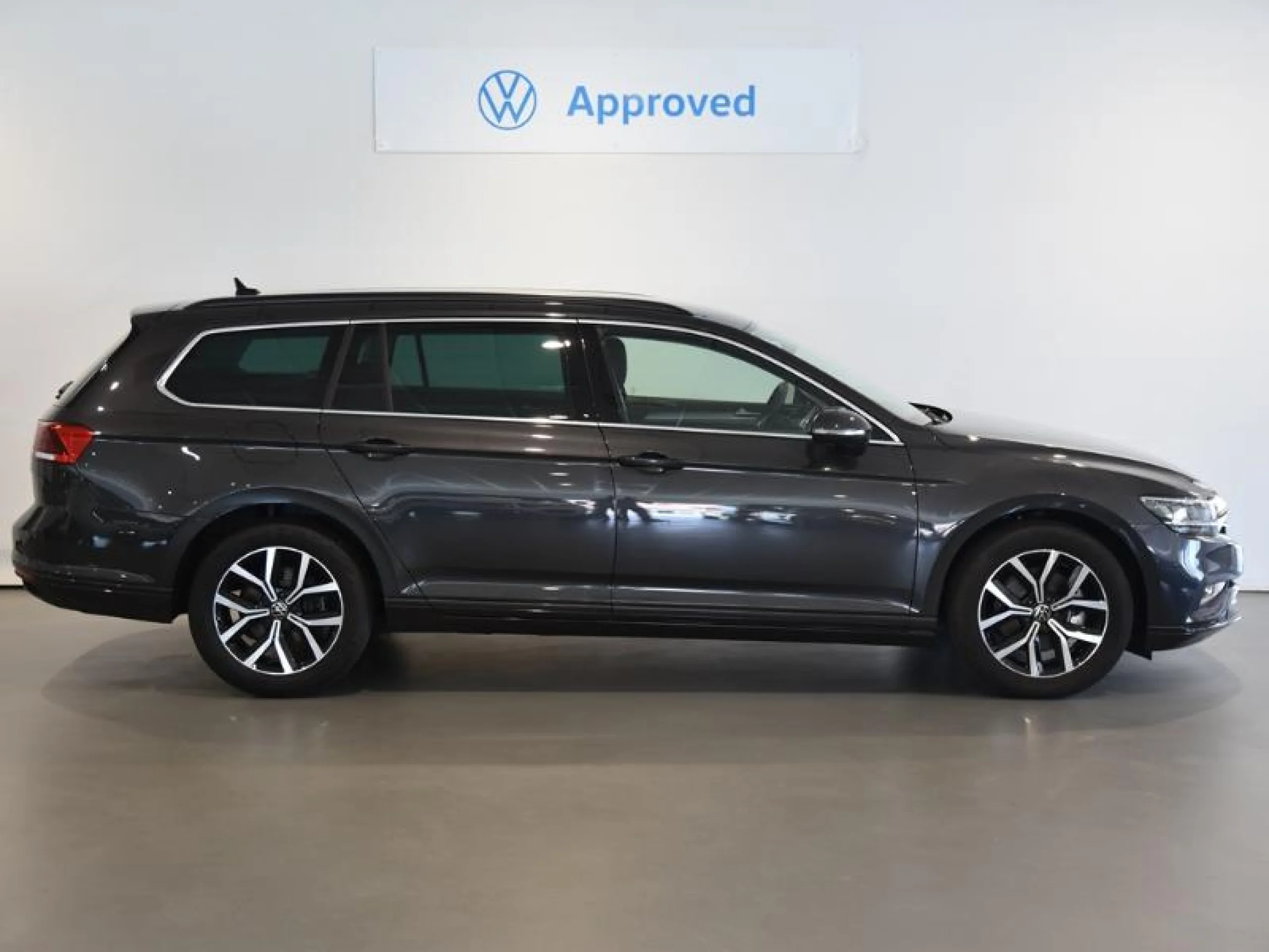 VOLKSWAGEN PASSAT PASSAT VARIANT EXECUTIVE 2.0 TDI 110 KW (150 CV)  6 VEL. - Foto 3