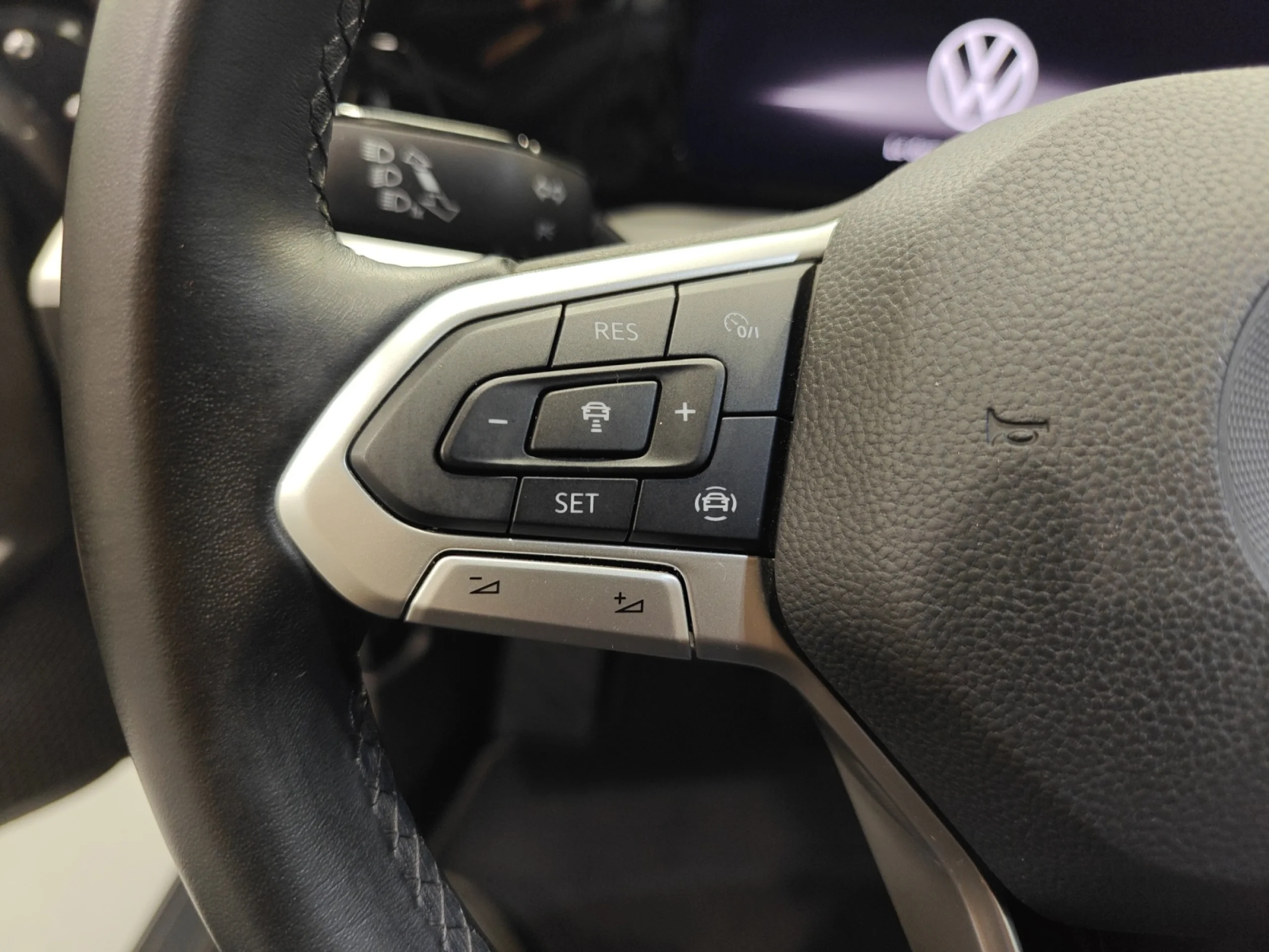 VOLKSWAGEN GOLF 2.0 TDI 85KW (115CV) - Foto 11