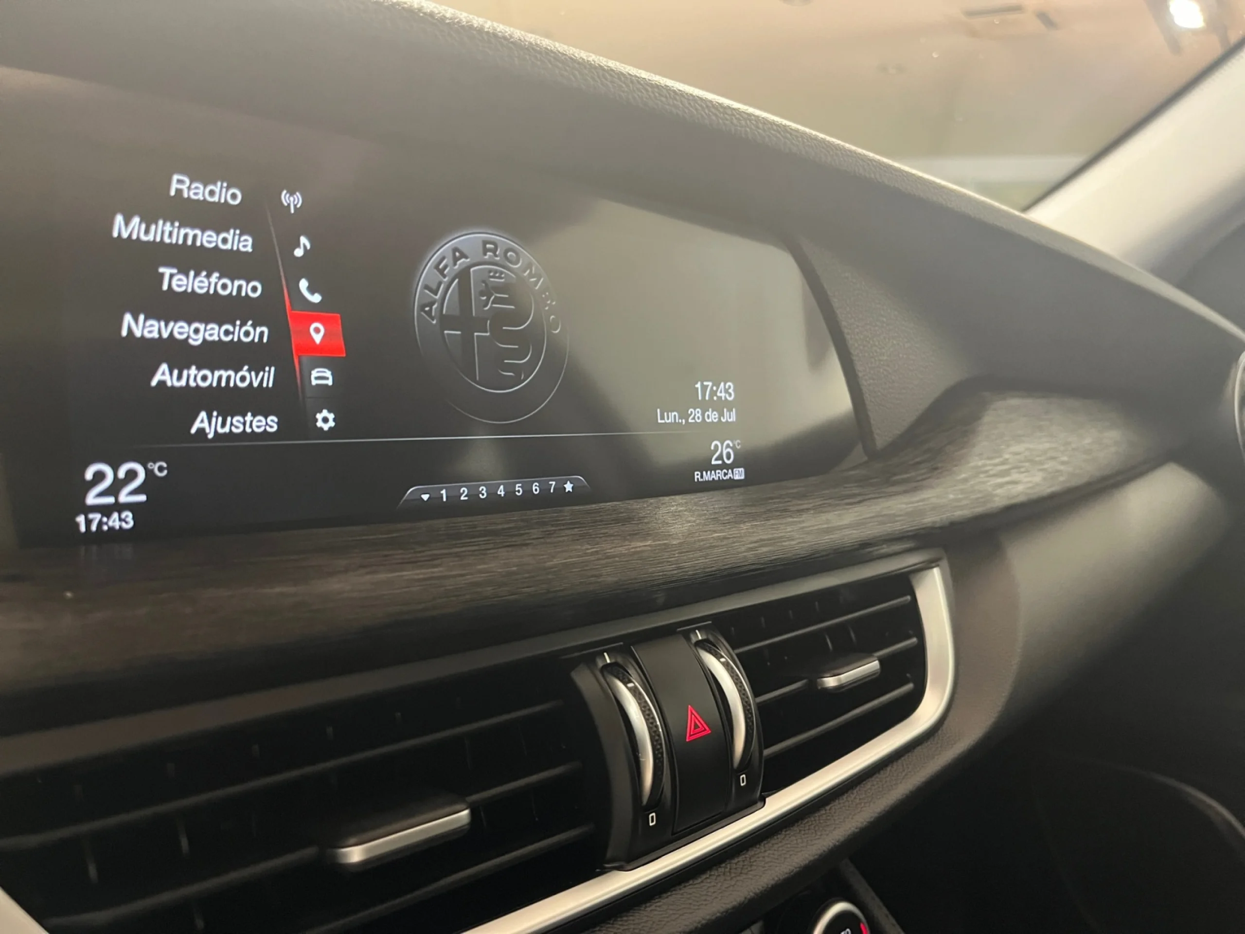 ALFA ROMEO STELVIO 2.2 DIÉSEL 154KW (210CV) EXECUTIVE Q4 - Foto 13