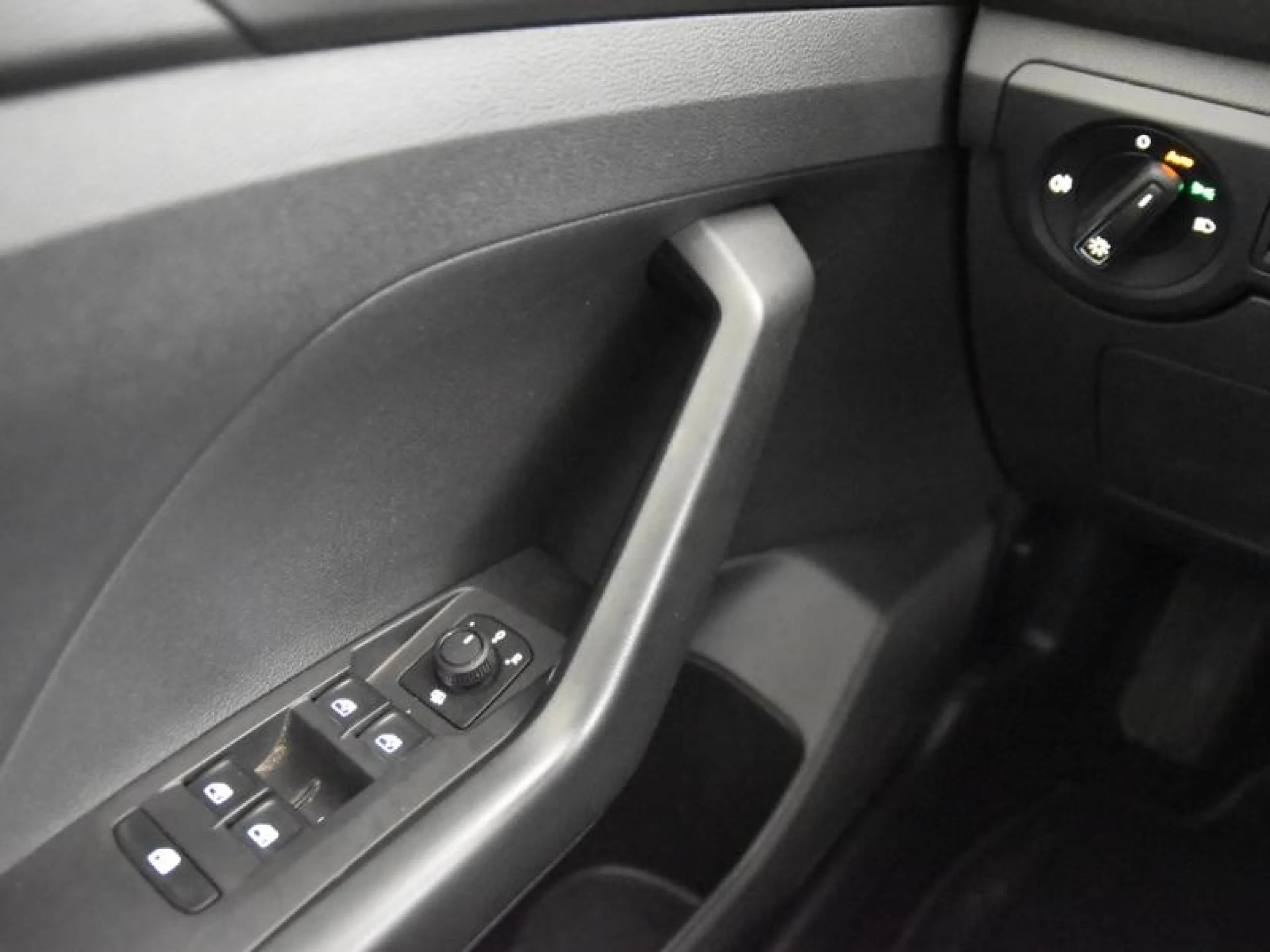 VOLKSWAGEN T CROSS T CROSS 1.0 TSI 70KW (95CV) - Foto 15