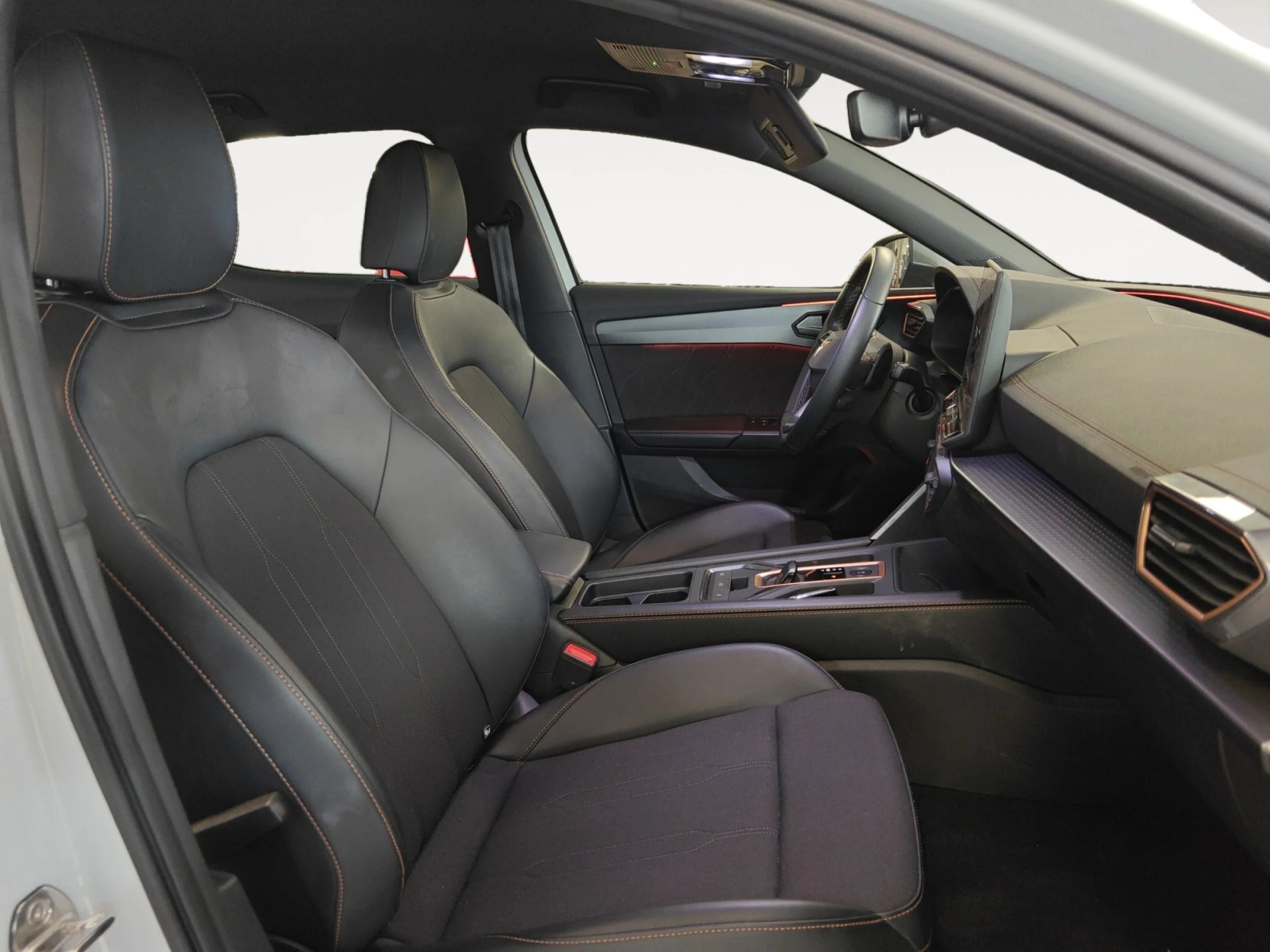 CUPRA LEON 1.5 ETSI 110KW (150CV) DSG - Foto 5