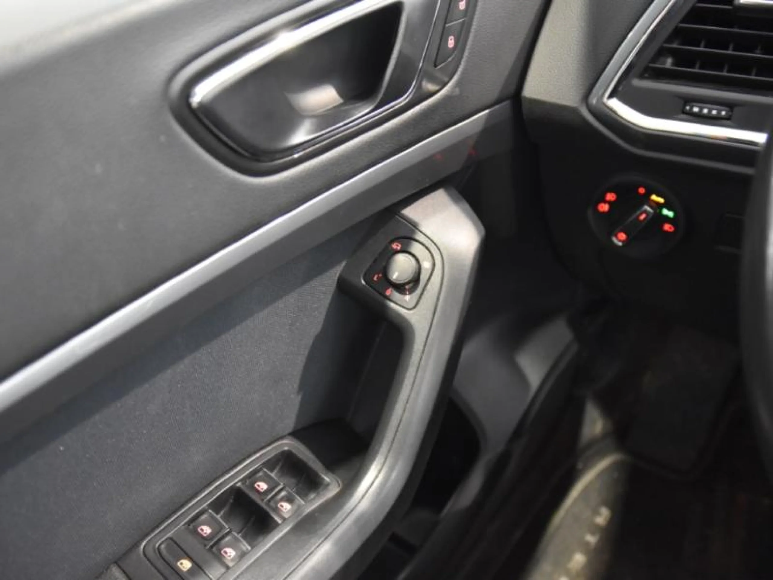 SEAT ATECA 1.6 TDI 85KW ST&SP STYLE PLUS NAV ECO - Foto 16
