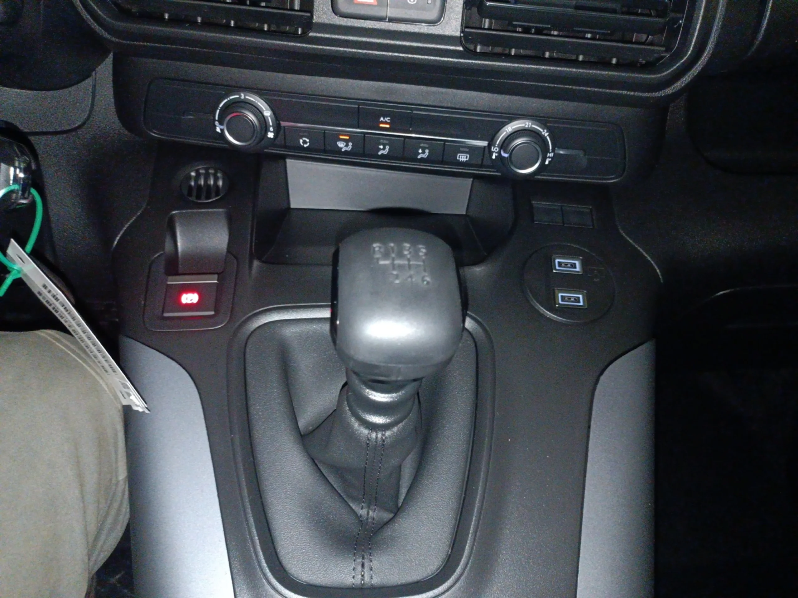 OPEL COMERCIALES COMBO COMBO 100 CV 1.5 TD S/S MT6 6.4 - Foto 13