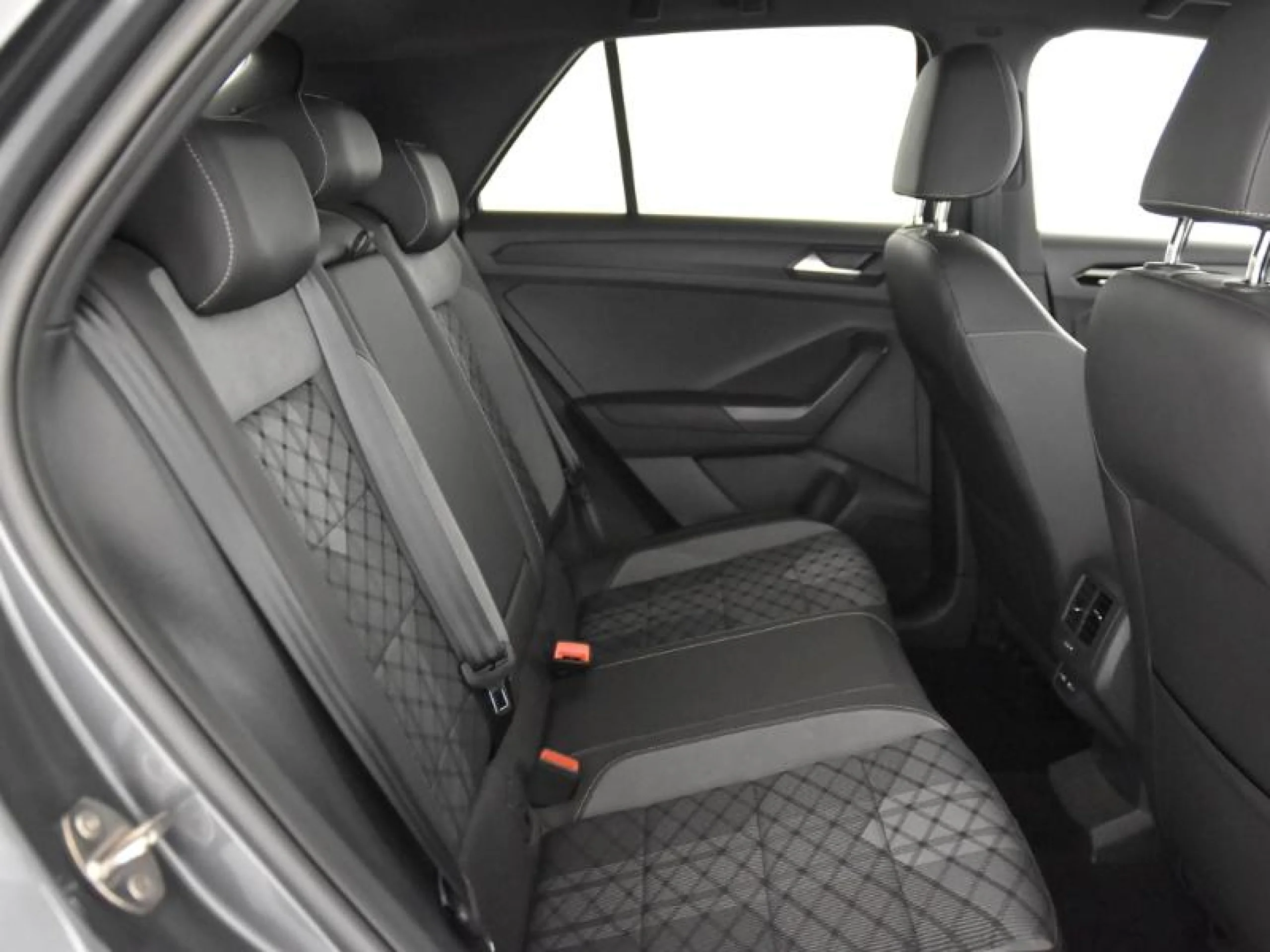 VOLKSWAGEN T ROC R LINE 1.5 TSI 110KW (150CV) - Foto 6