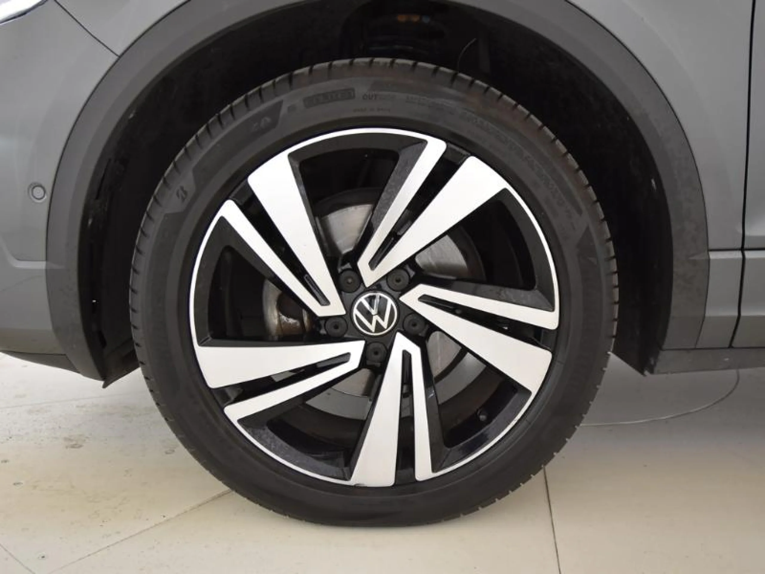 VOLKSWAGEN T ROC R LINE 1.5 TSI 110KW (150CV) - Foto 8