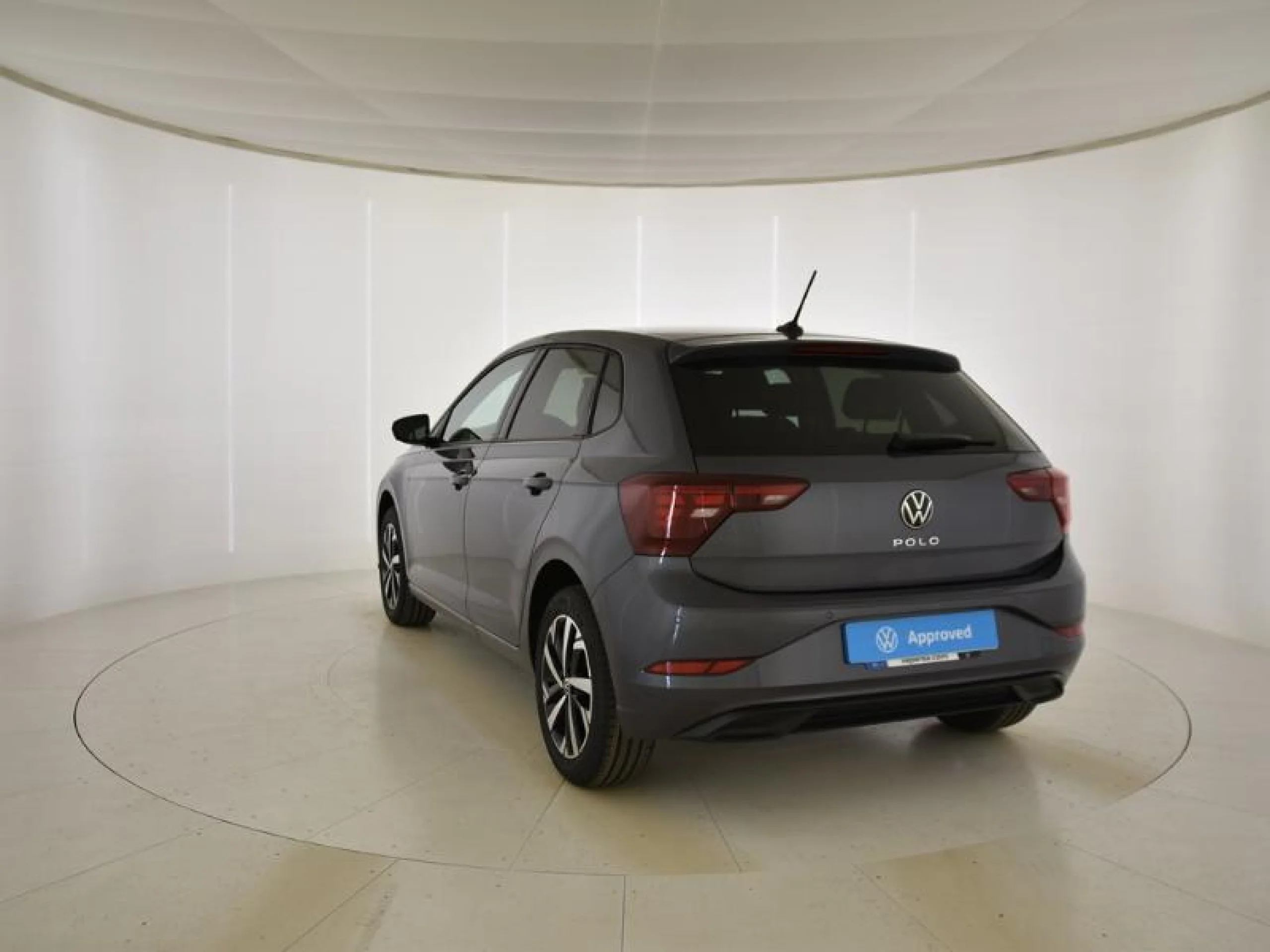 VOLKSWAGEN POLO POLO MÁS 1.0 TSI 70 KW (95 CV)  5 VEL. - Foto 2