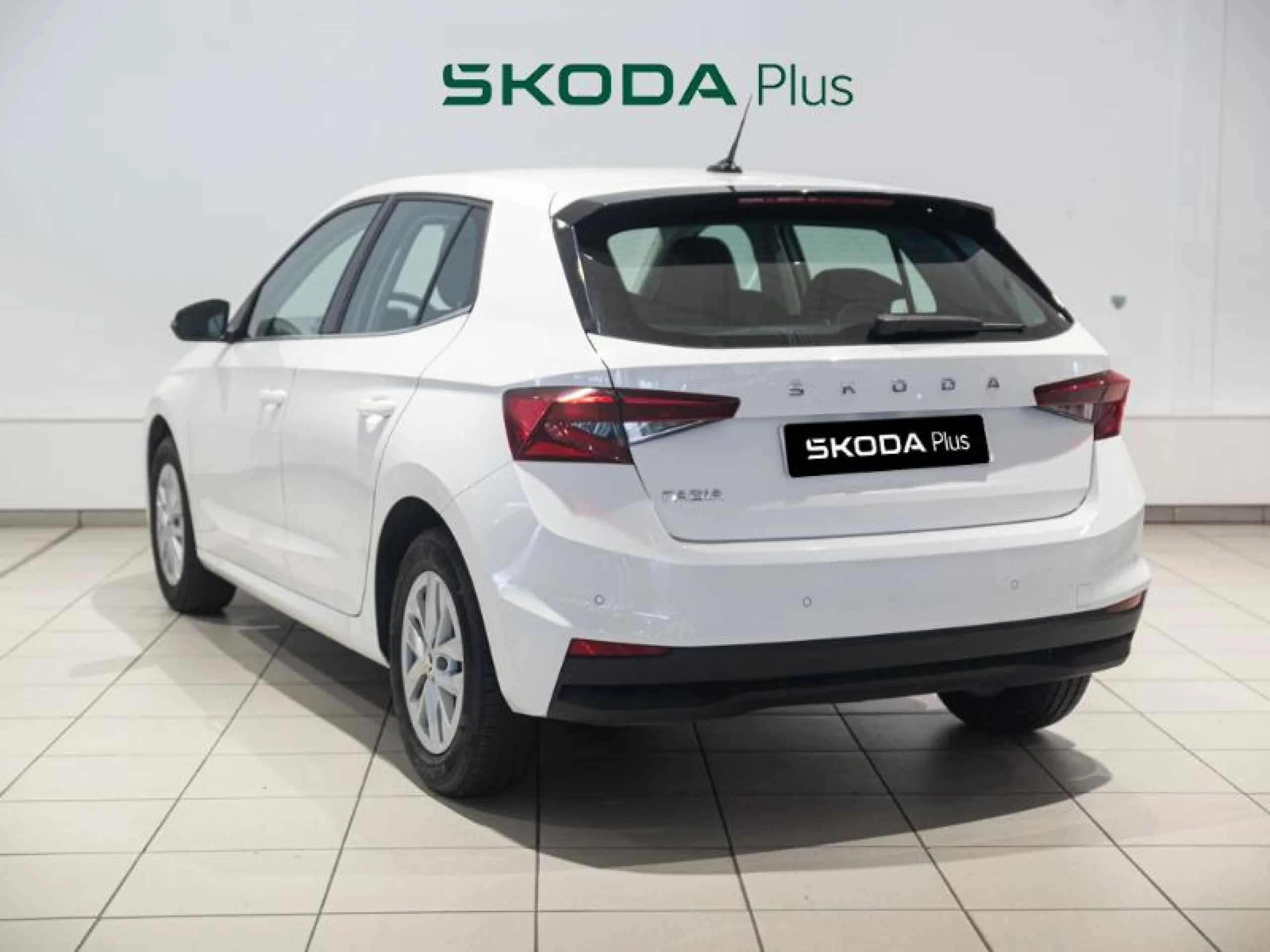 SKODA FABIA 1.0 TSI 85KW (115CV) DESIGN - Foto 2