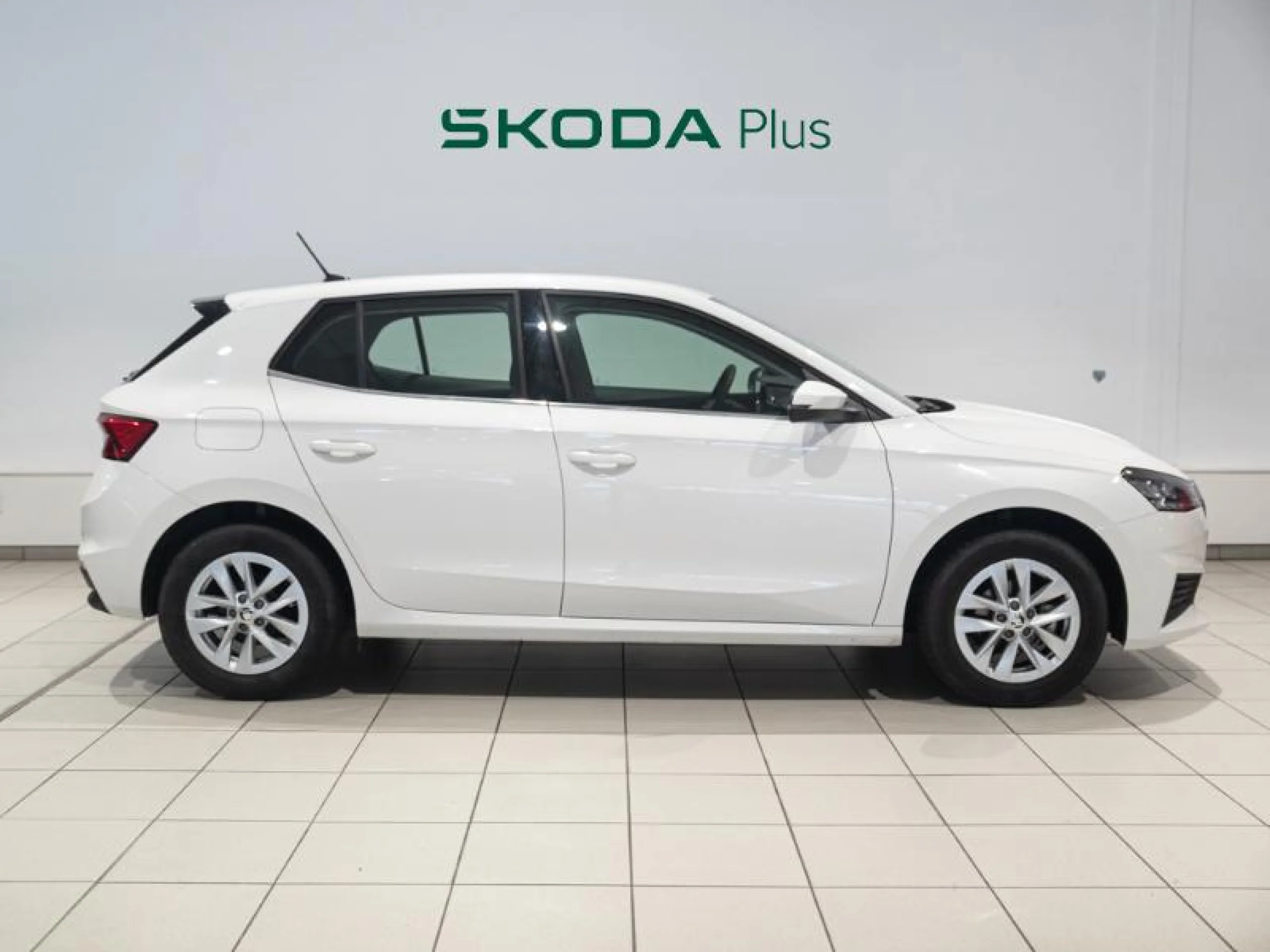 SKODA FABIA 1.0 TSI 85KW (115CV) DESIGN - Foto 3
