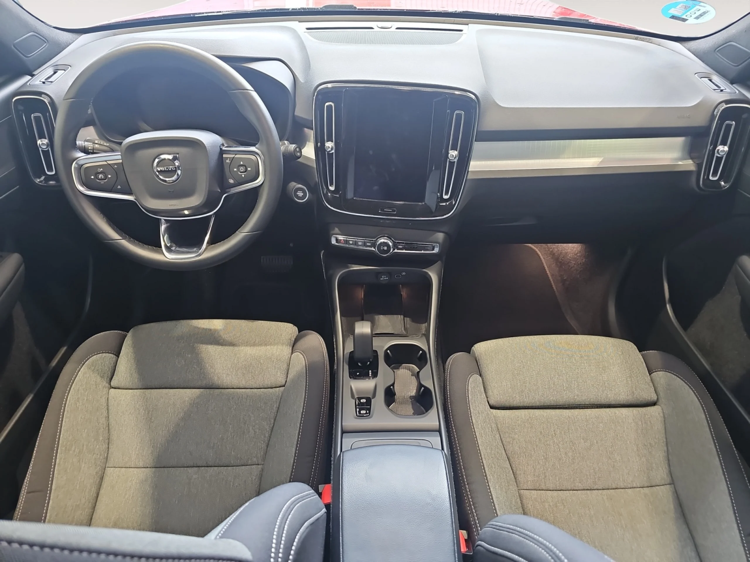 VOLVO XC40 2.0 B3 G CORE AUTO - Foto 4