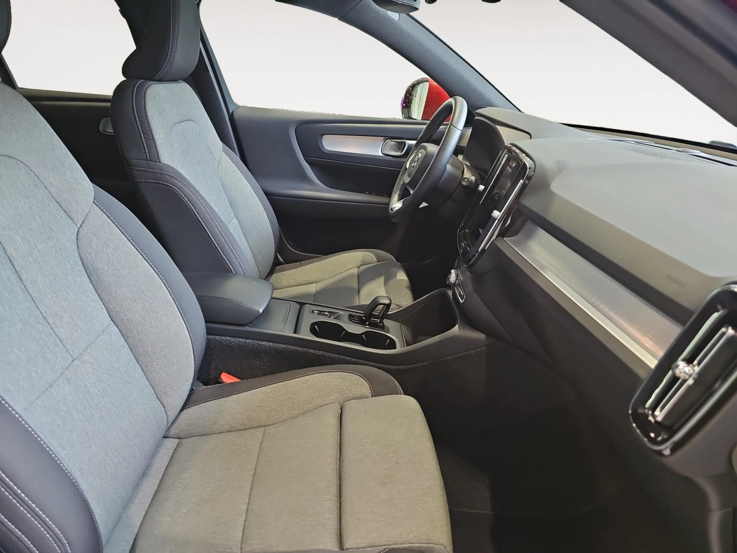 VOLVO XC40 2.0 B3 G CORE AUTO - Foto 5