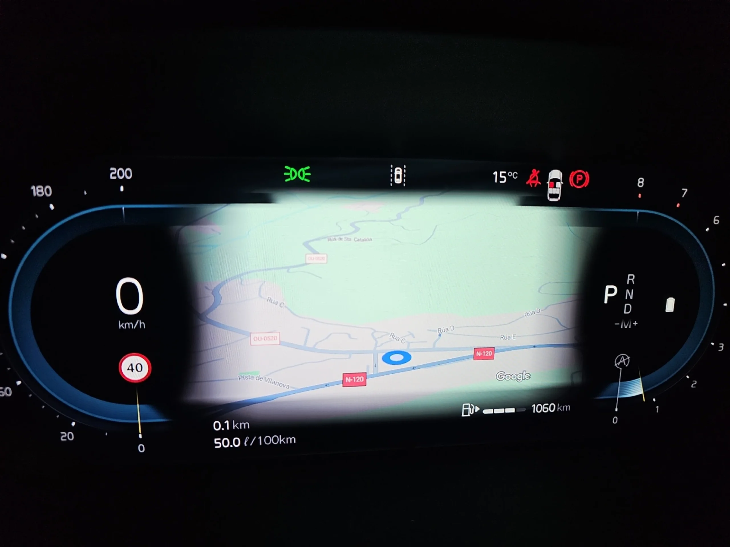 VOLVO XC40 2.0 B3 G CORE AUTO - Foto 15