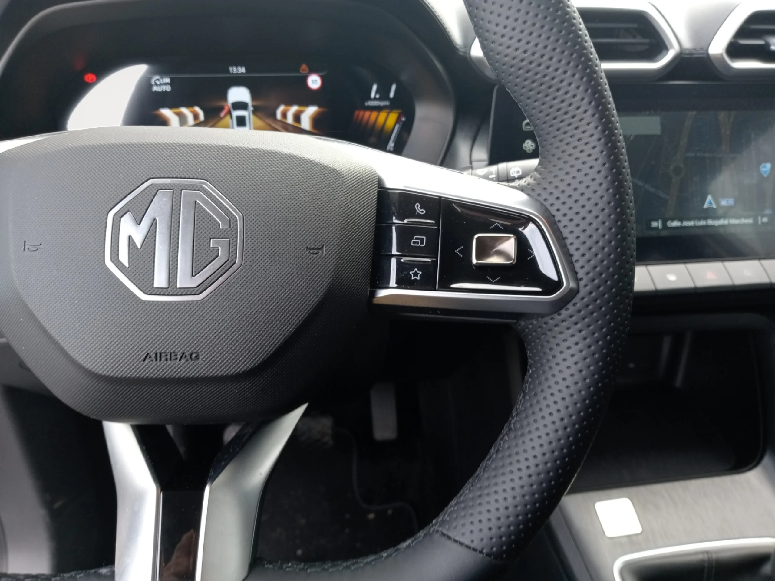 MG Zs 1.5 COMFORT - Foto 13