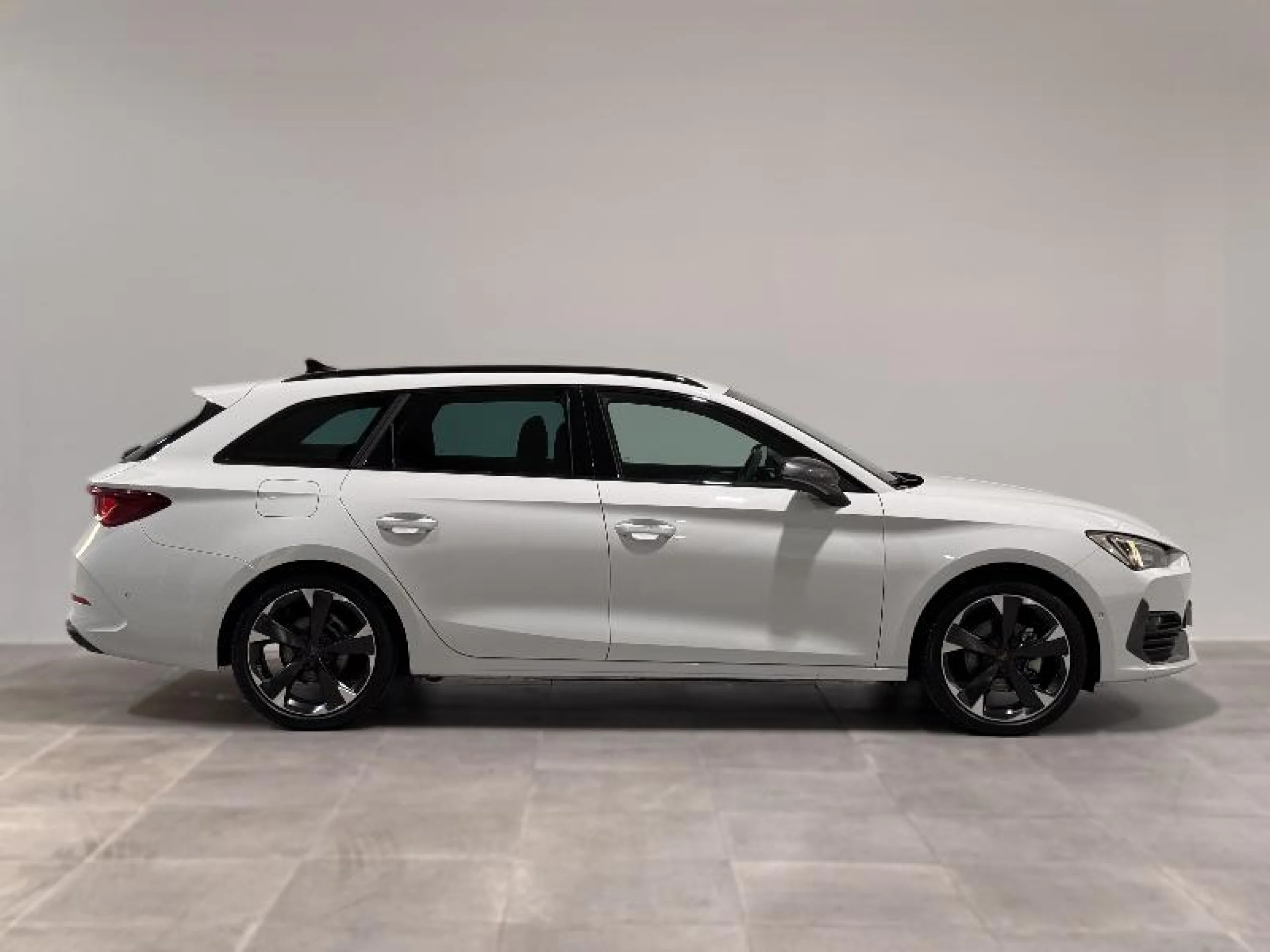 CUPRA LEON SP 1.5 ETSI 110KW (150CV) DSG - Foto 3
