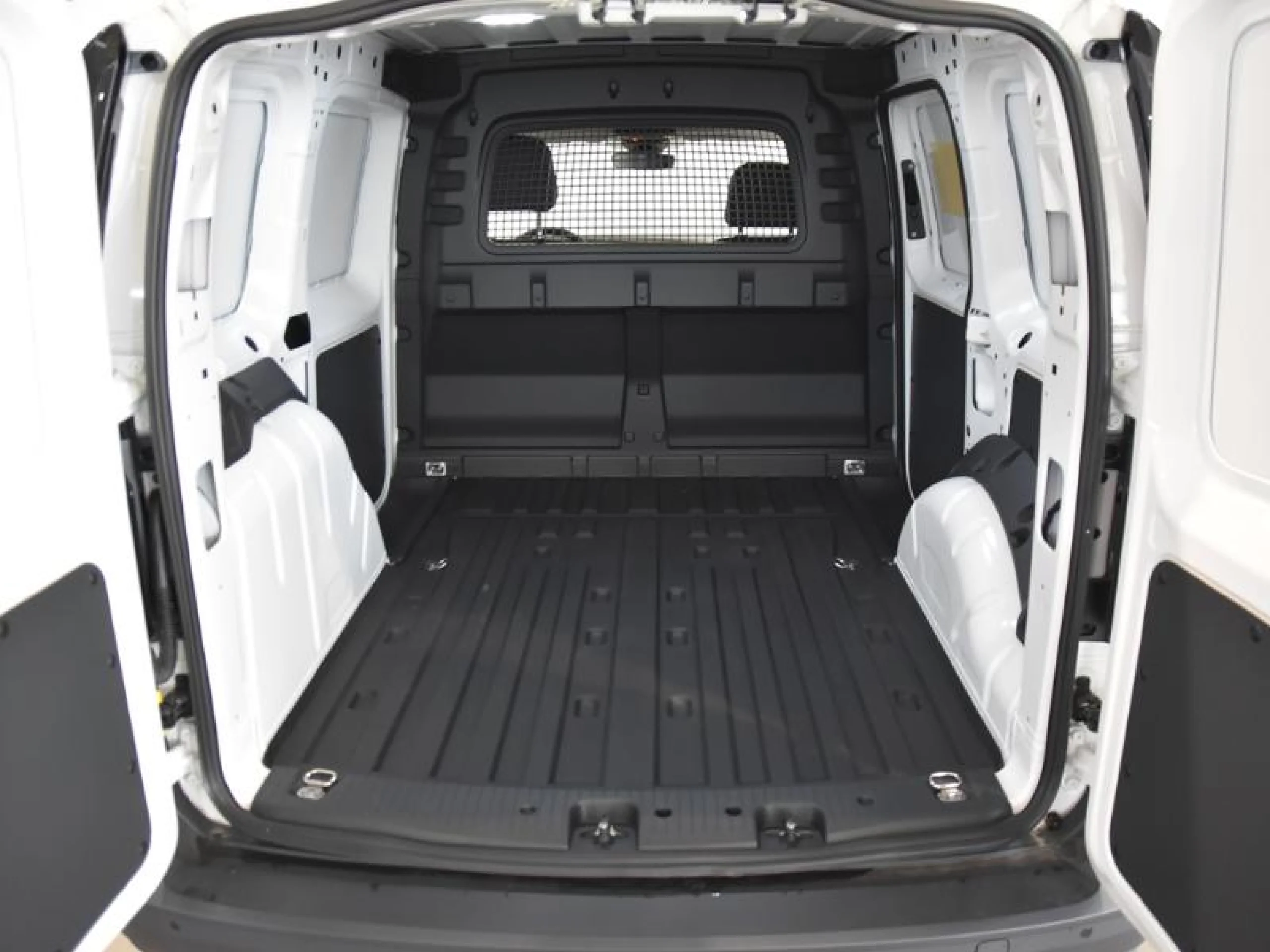 VW COMERCIALES Caddy CADDY  CARGO  1.5 TSI 85 KW (116 CV) 6 VEL. - Foto 7