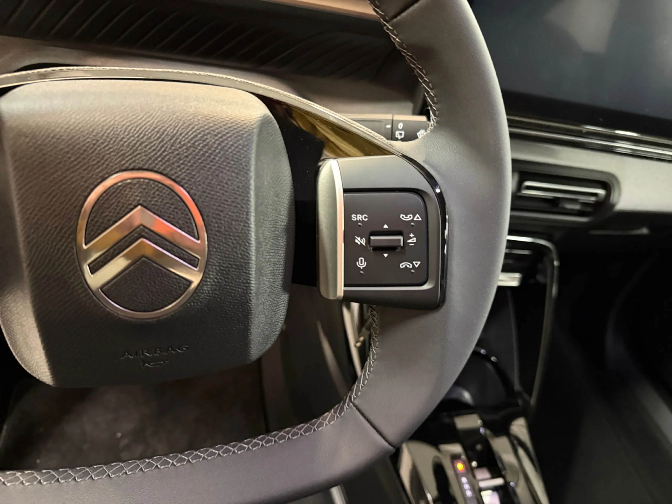 CITROEN C3 AIRCROSS HYBRID 145 Ë DCS6 PLUS - Foto 10