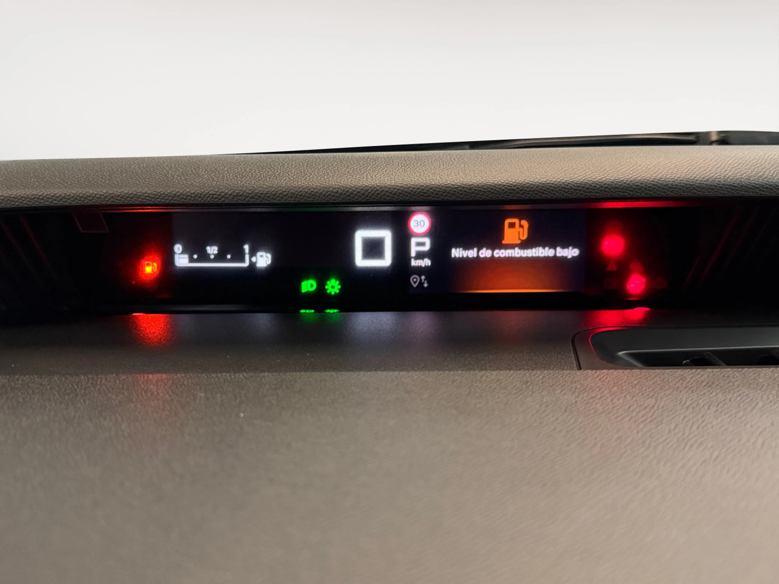 CITROEN C3 AIRCROSS HYBRID 145 Ë DCS6 PLUS - Foto 25