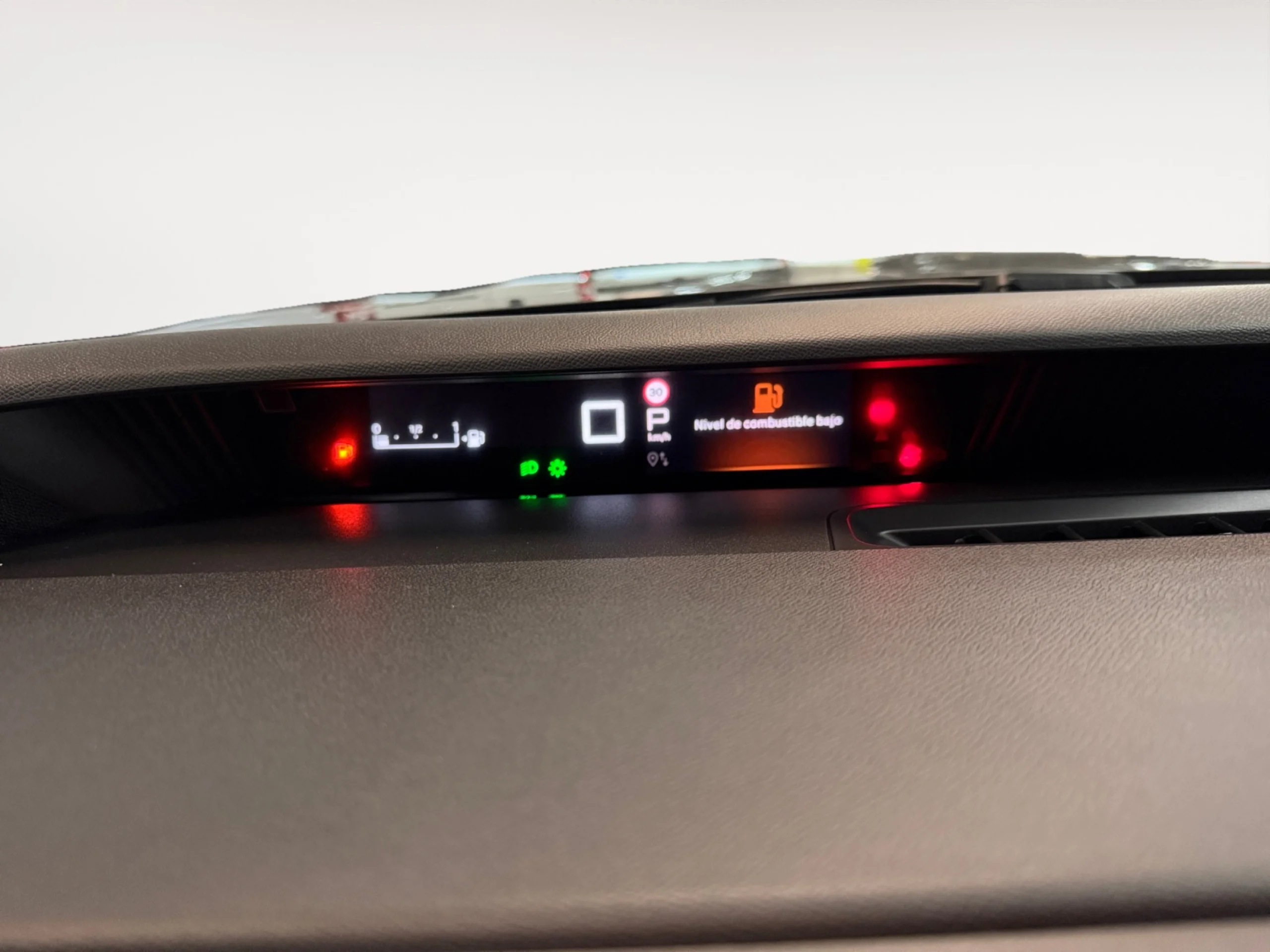 CITROEN C3 AIRCROSS HYBRID 145 Ë DCS6 PLUS - Foto 26