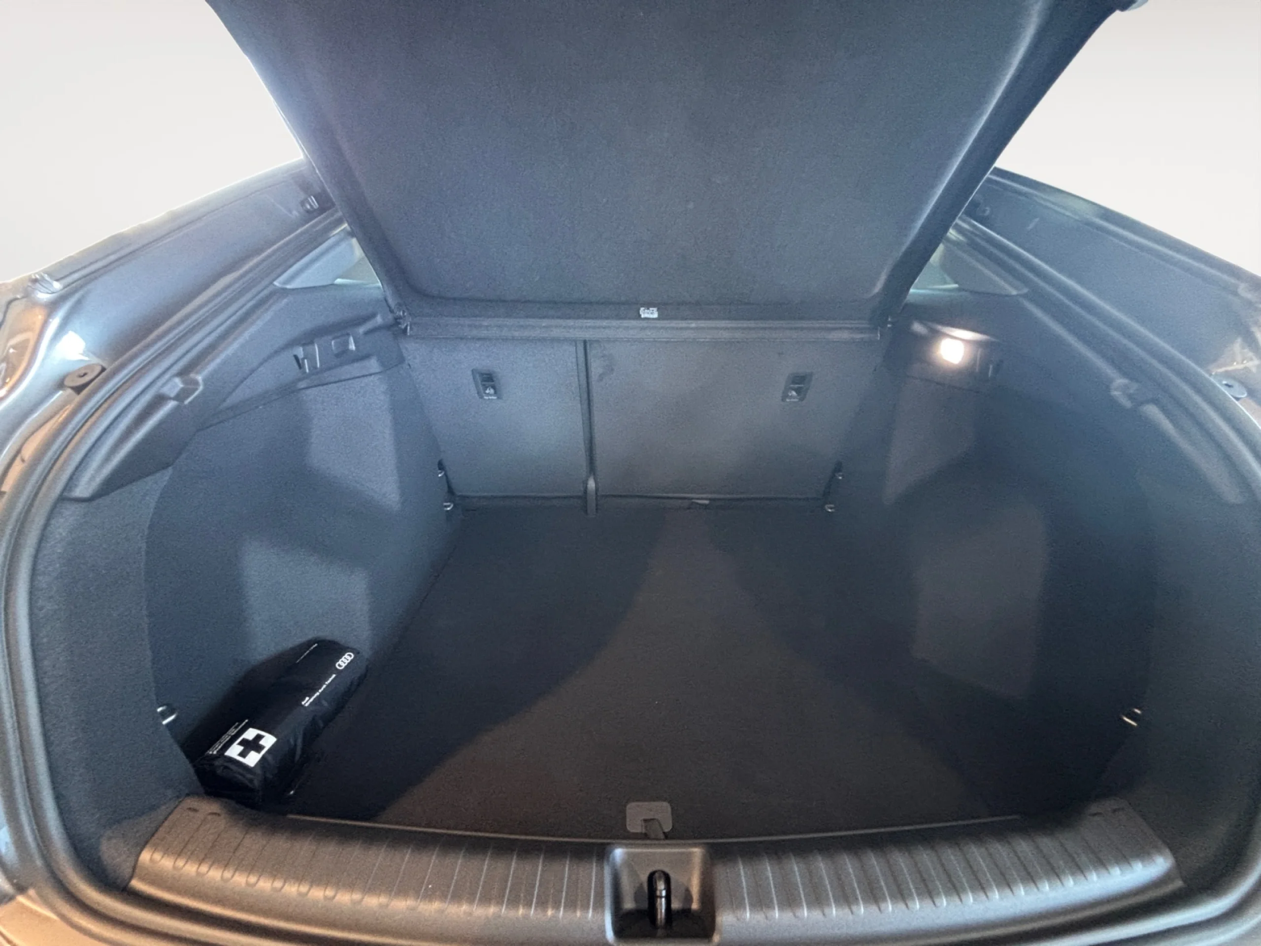 AUDI Q4 Q4 SPORTBACK ADVANCED 40 E TRON  150,00 KW 59,0 KWH - Foto 7
