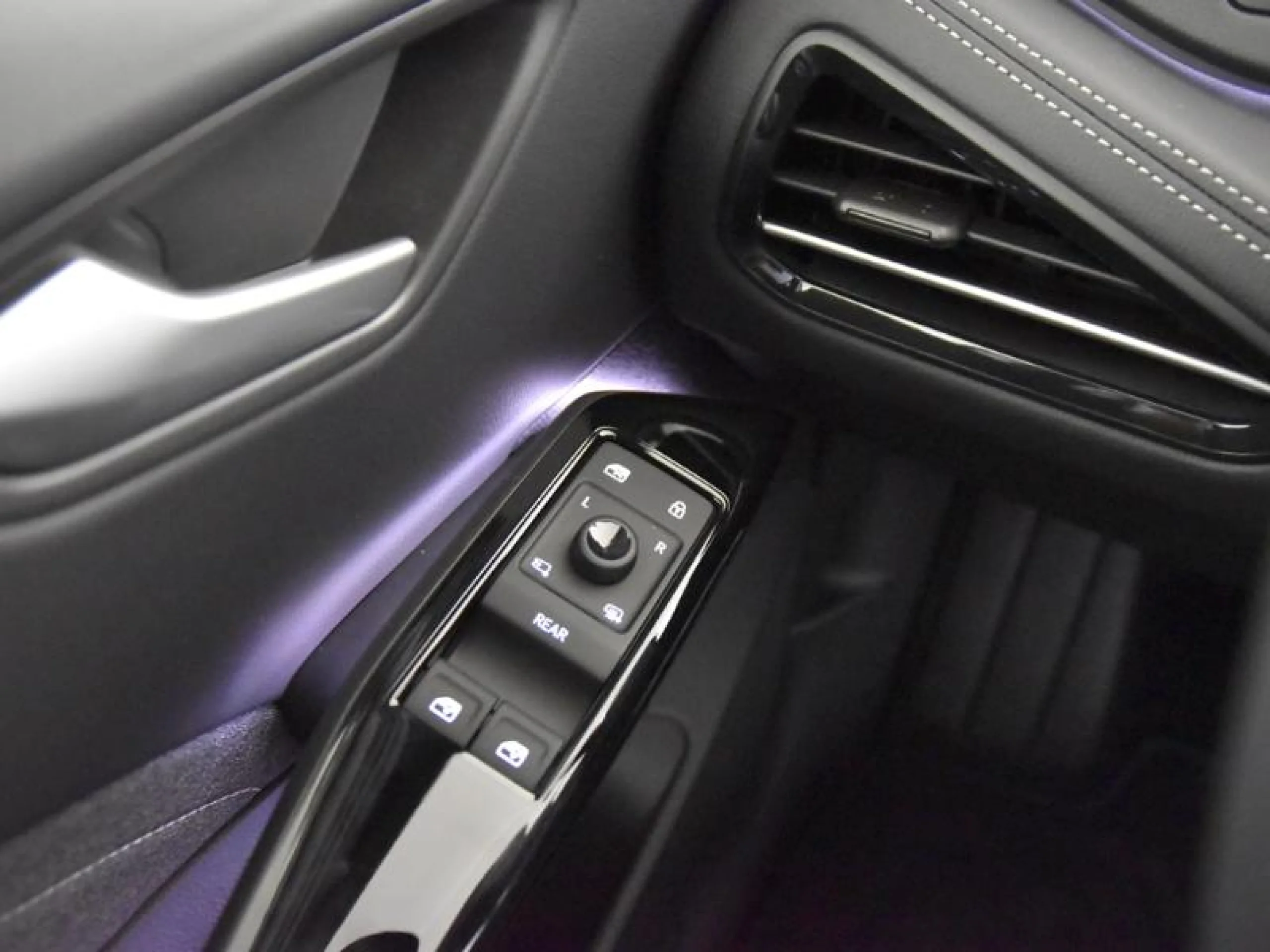 VOLKSWAGEN ID.3 ID.3 PRO  150 KW (204 CV) 59 KWH AUTOMÁTICO 1 VEL. - Foto 18