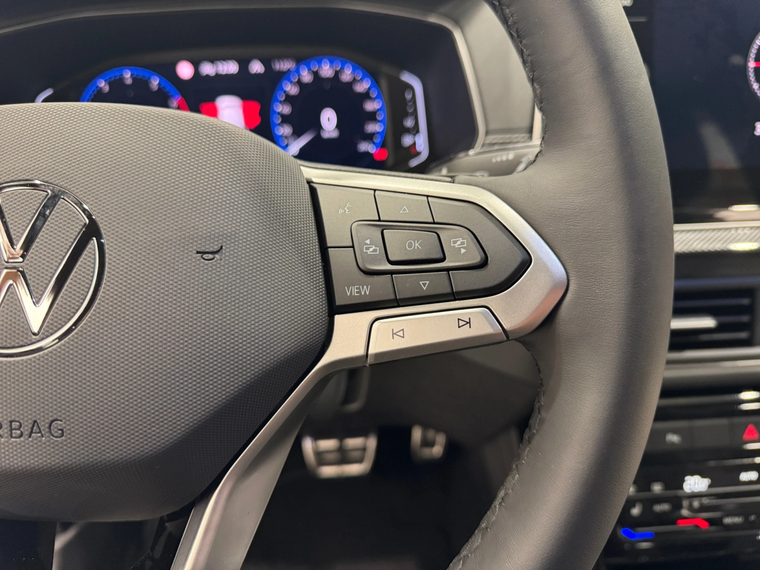 VOLKSWAGEN T CROSS R LINE 1.5 TSI 110KW (150CV) DSG - Foto 10