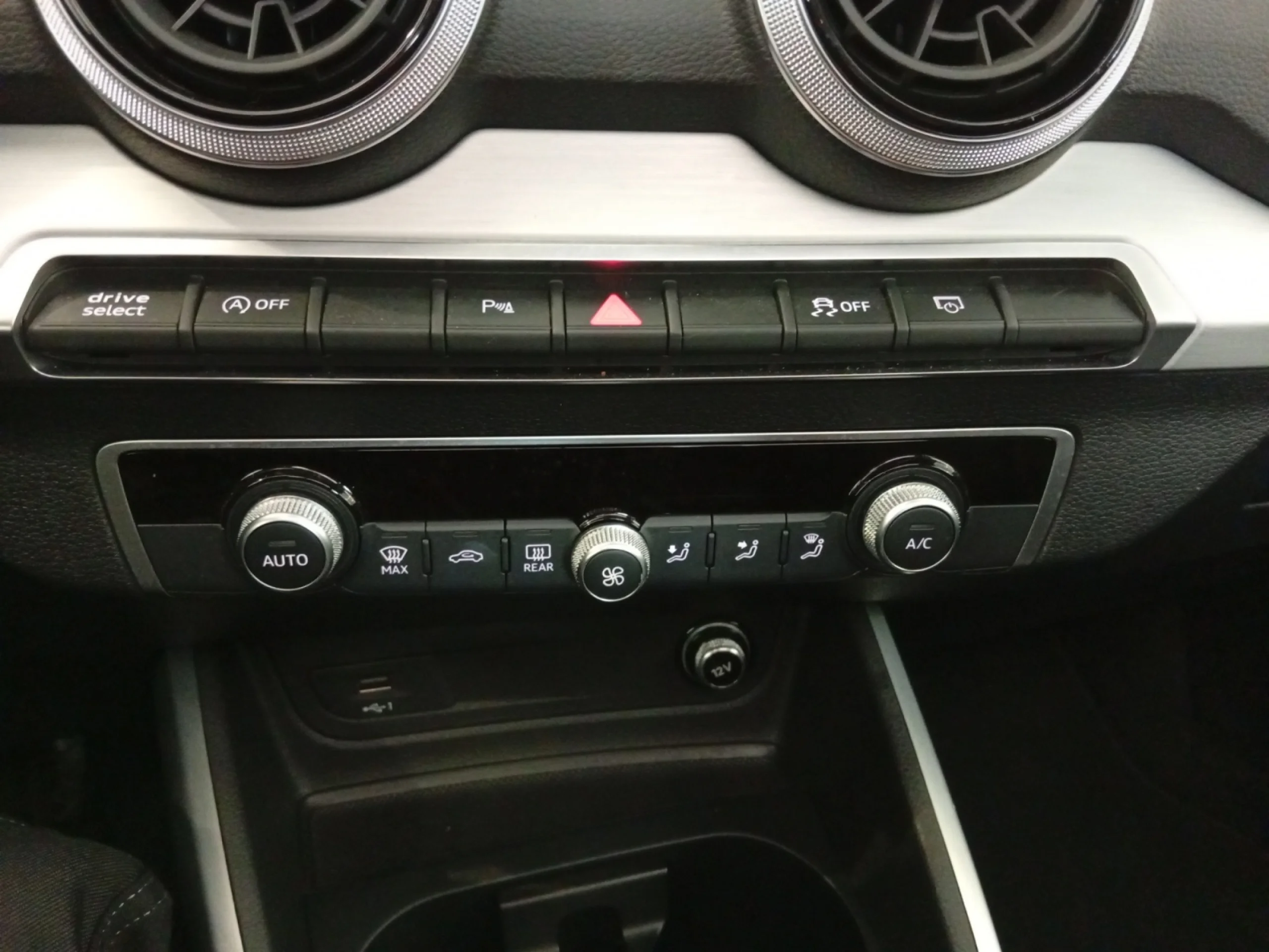 AUDI Q2 S LINE 35 TFSI 110KW (150CV) - Foto 13