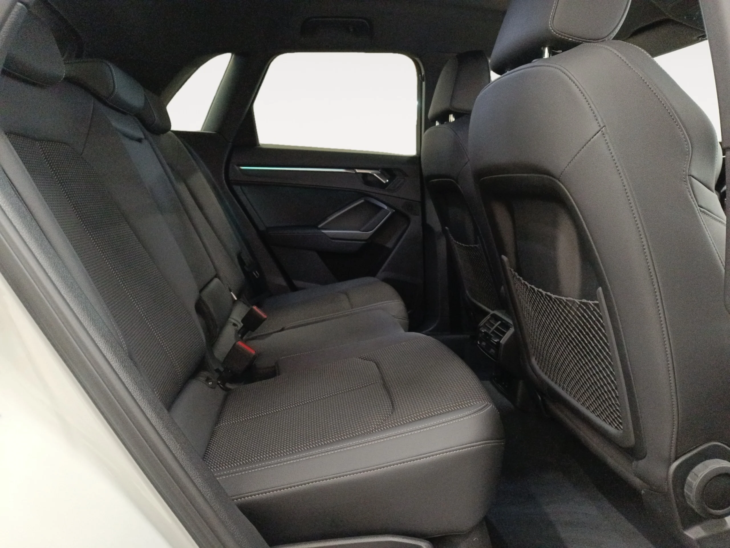 AUDI Q3 BLACK LINE 35 TDI 110KW (150CV) S TRONIC - Foto 6