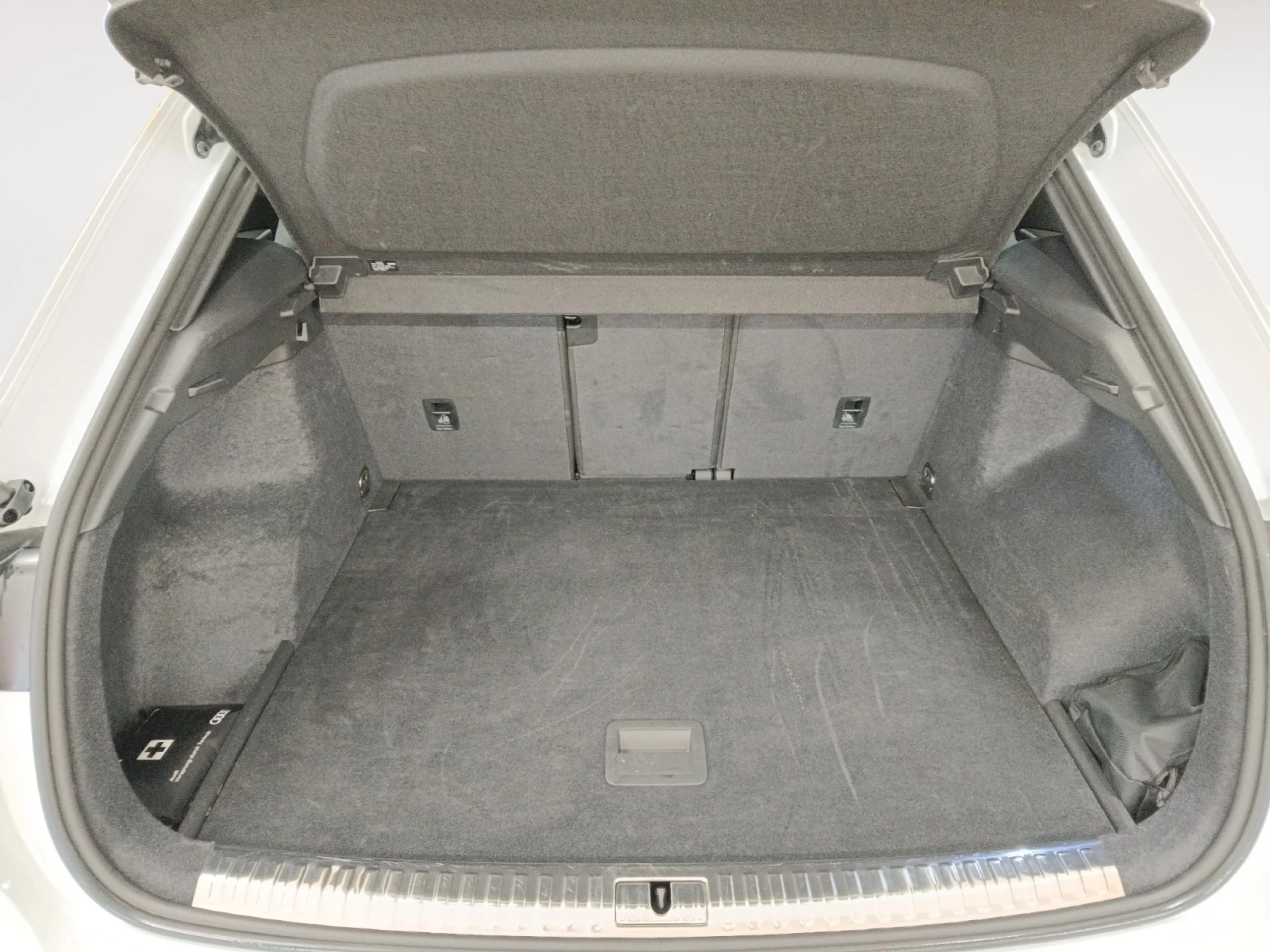 AUDI Q3 BLACK LINE 35 TDI 110KW (150CV) S TRONIC - Foto 7