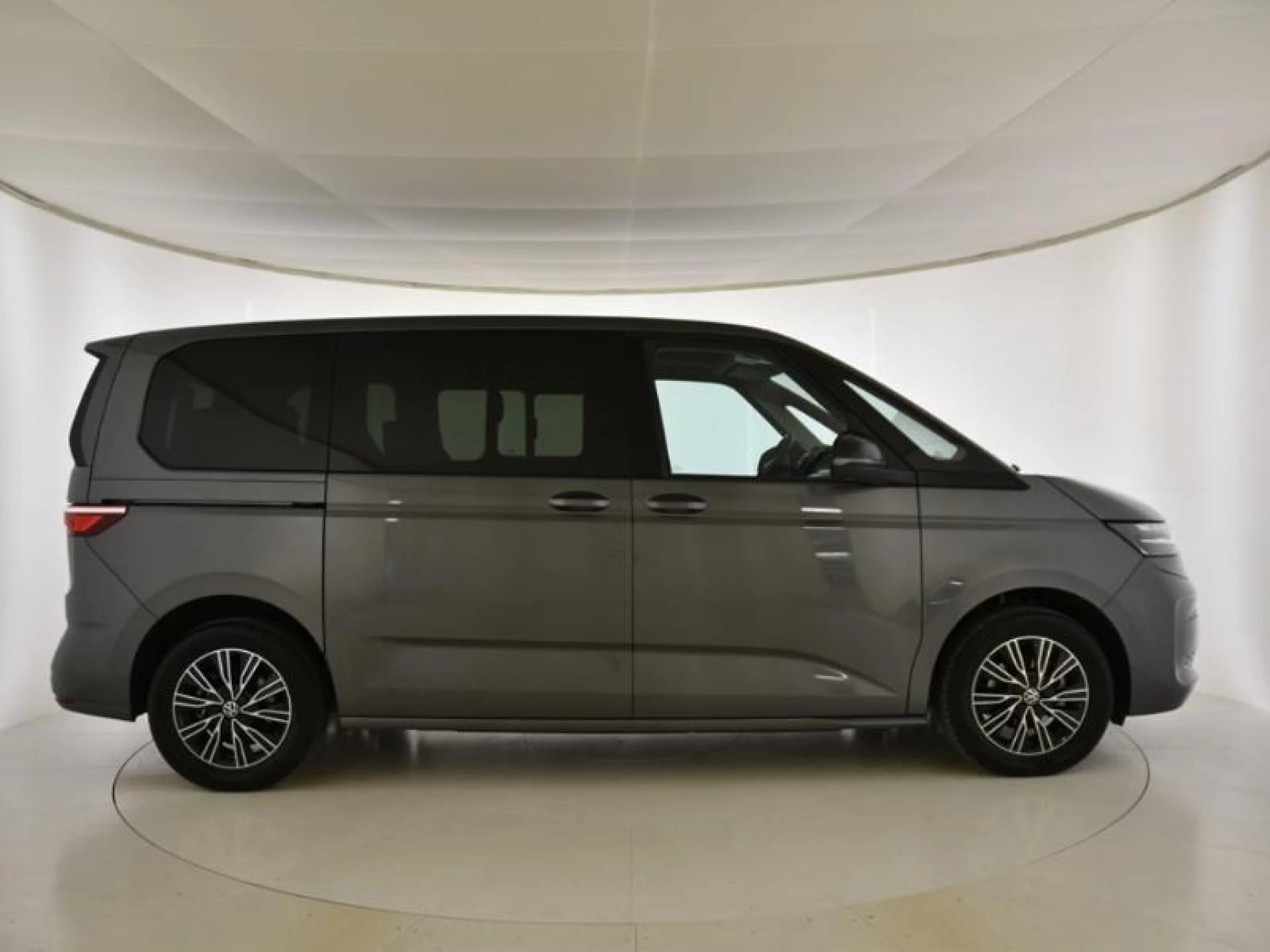 VOLKSWAGEN Multivan MULTIVAN 2.0 TDI110KW (150CV) LIFE DSG 6 VEL. - Foto 3