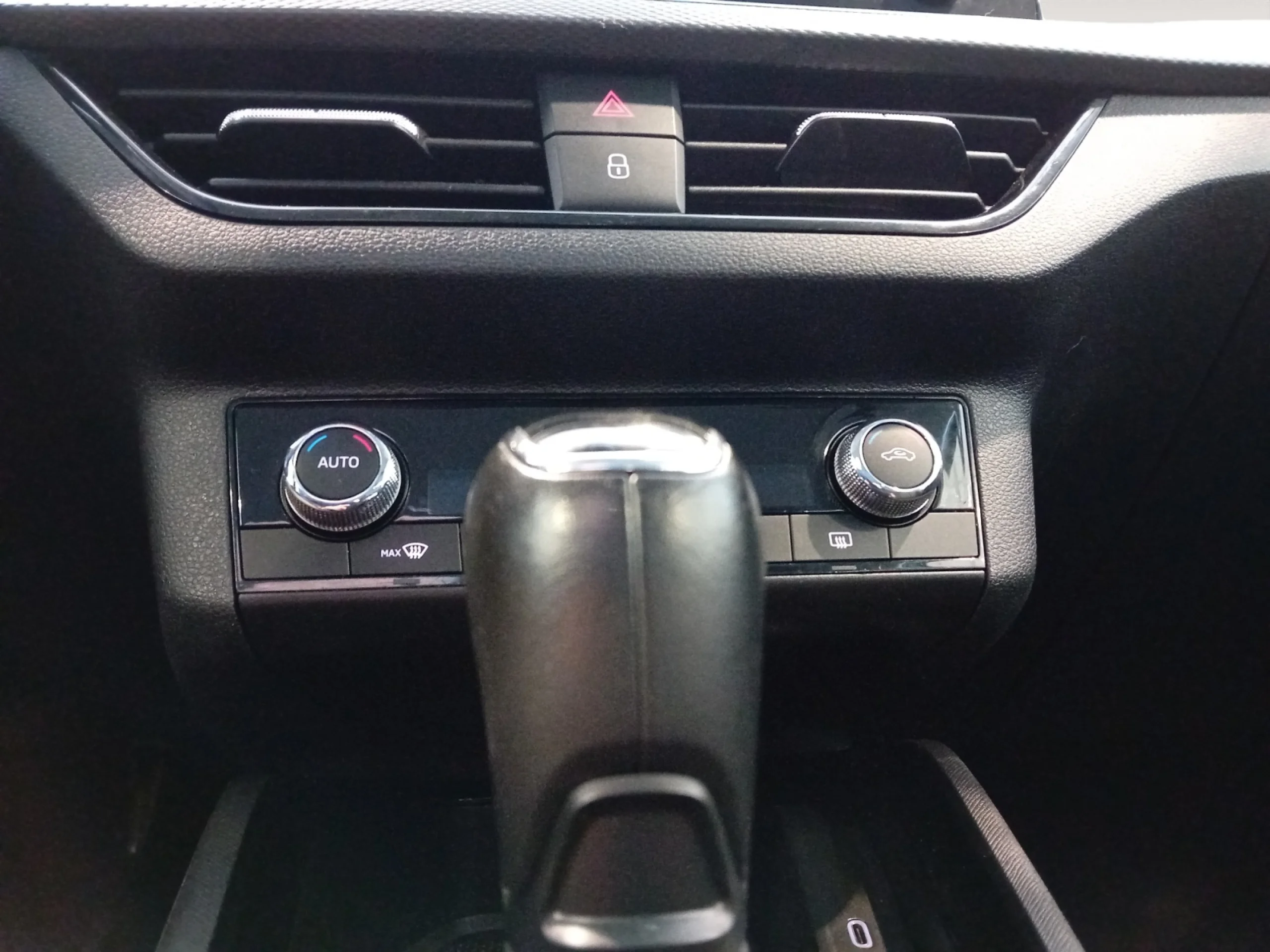 SKODA KAMIQ 1.0 TSI 81KW (110CV) DSG AMBITION - Foto 14