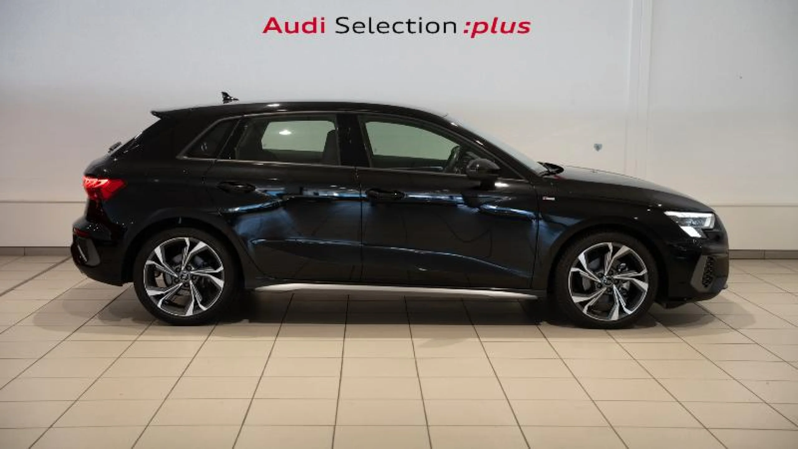 AUDI A3 SPORTBACK GENUINE 35 TFSI 110KW S TRONIC - Foto 3