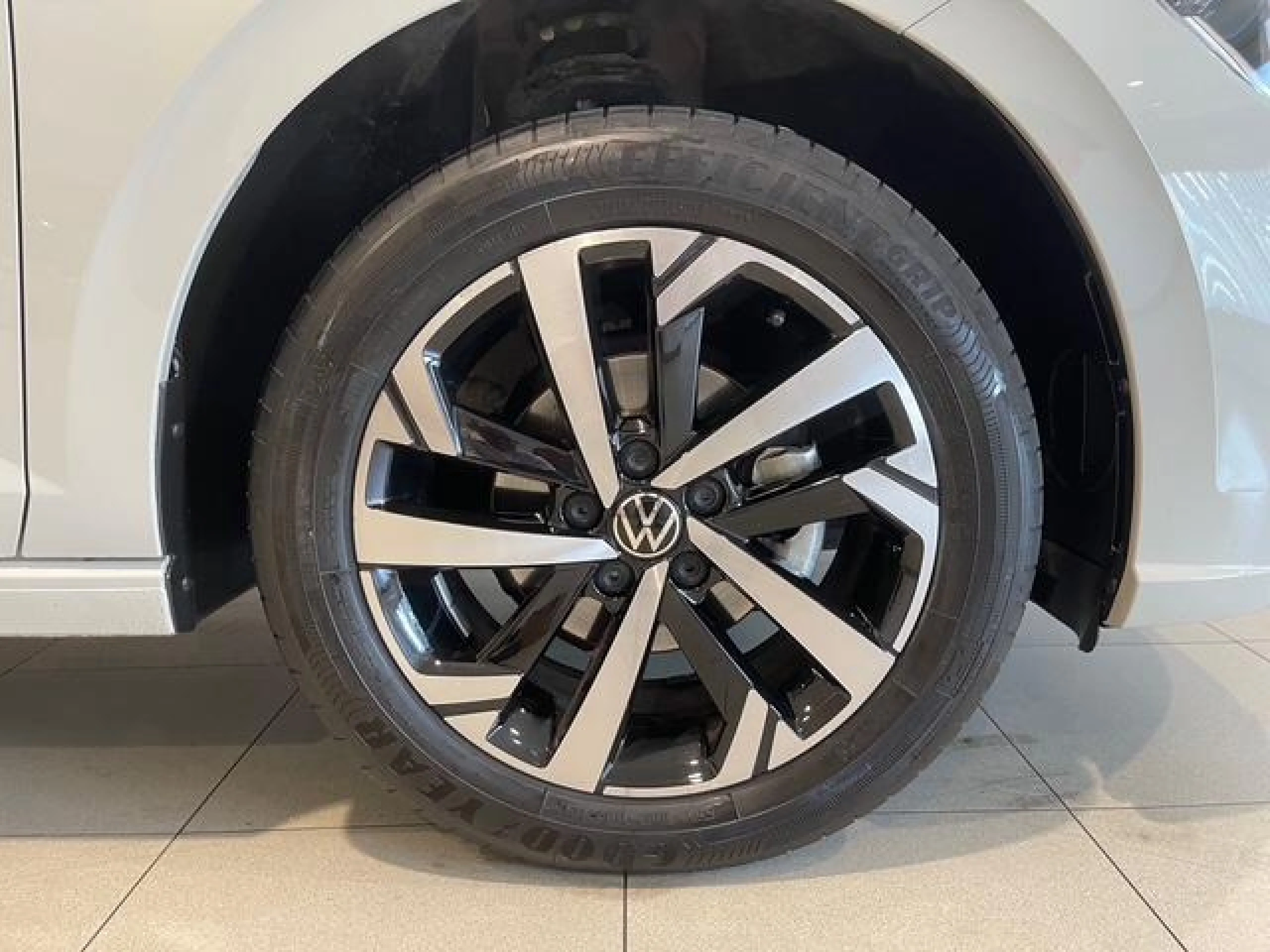 VOLKSWAGEN POLO POLO M S 1.0 TSI 70 KW (95 CV)  AUTOM TICO DSG 7 VEL. - Foto 8