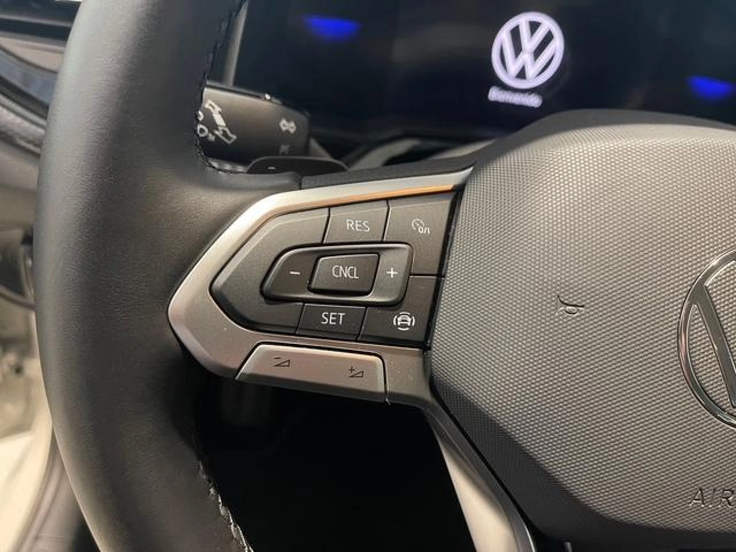 VOLKSWAGEN POLO POLO M S 1.0 TSI 70 KW (95 CV)  AUTOM TICO DSG 7 VEL. - Foto 9