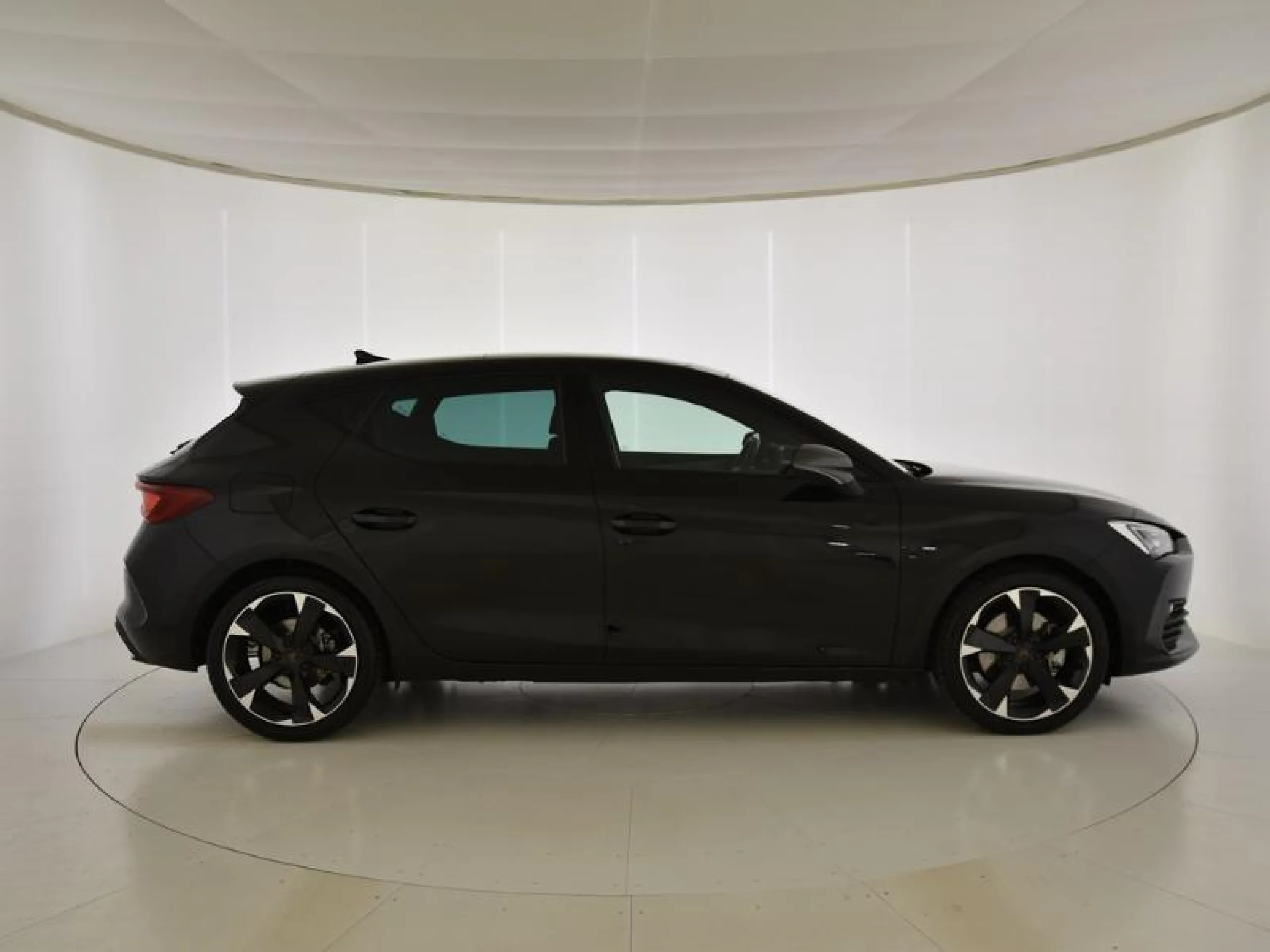 CUPRA LEON 2.0 TSI 140KW (190CV) DSG - Foto 3