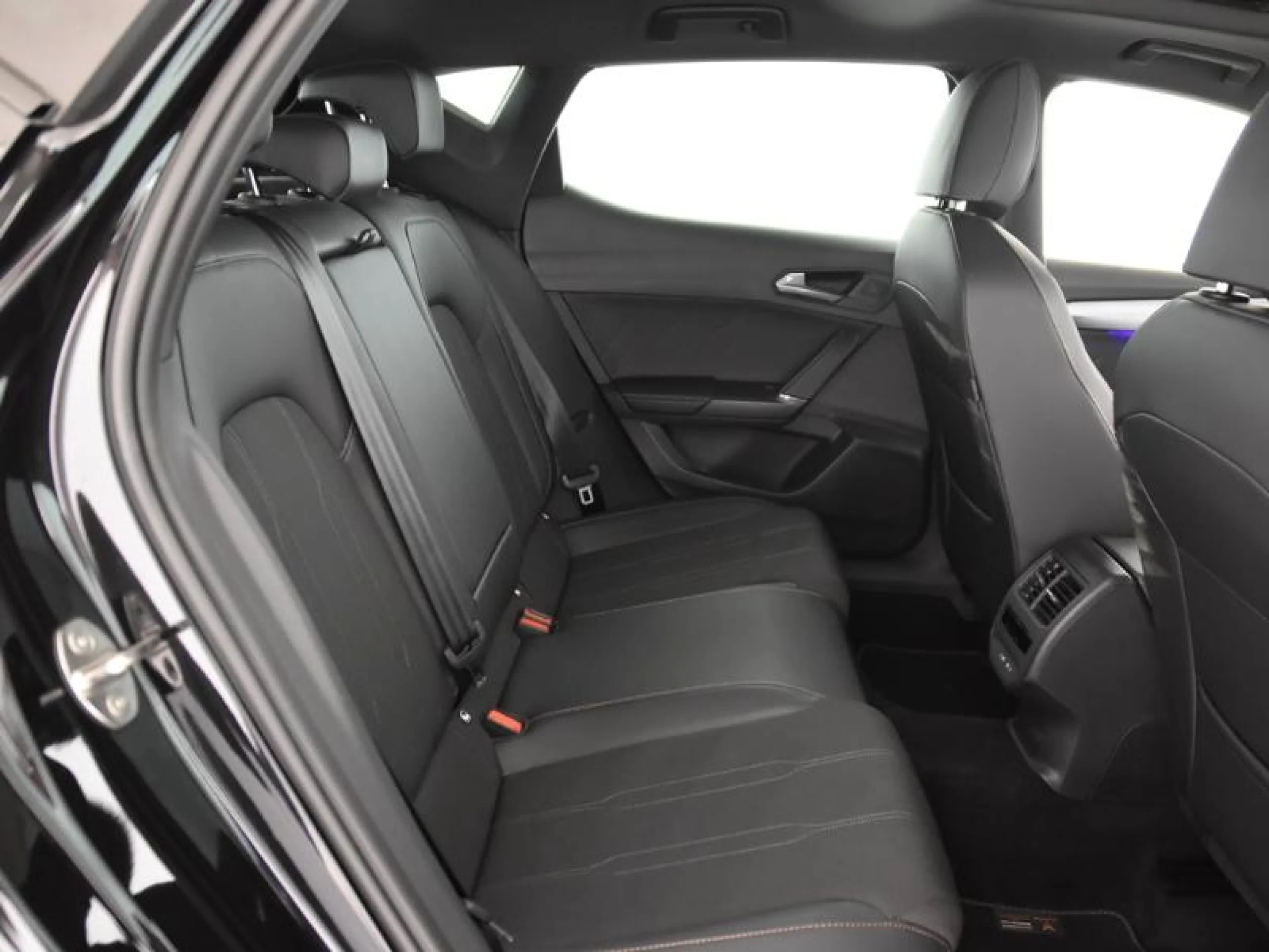 CUPRA LEON 2.0 TSI 140KW (190CV) DSG - Foto 6