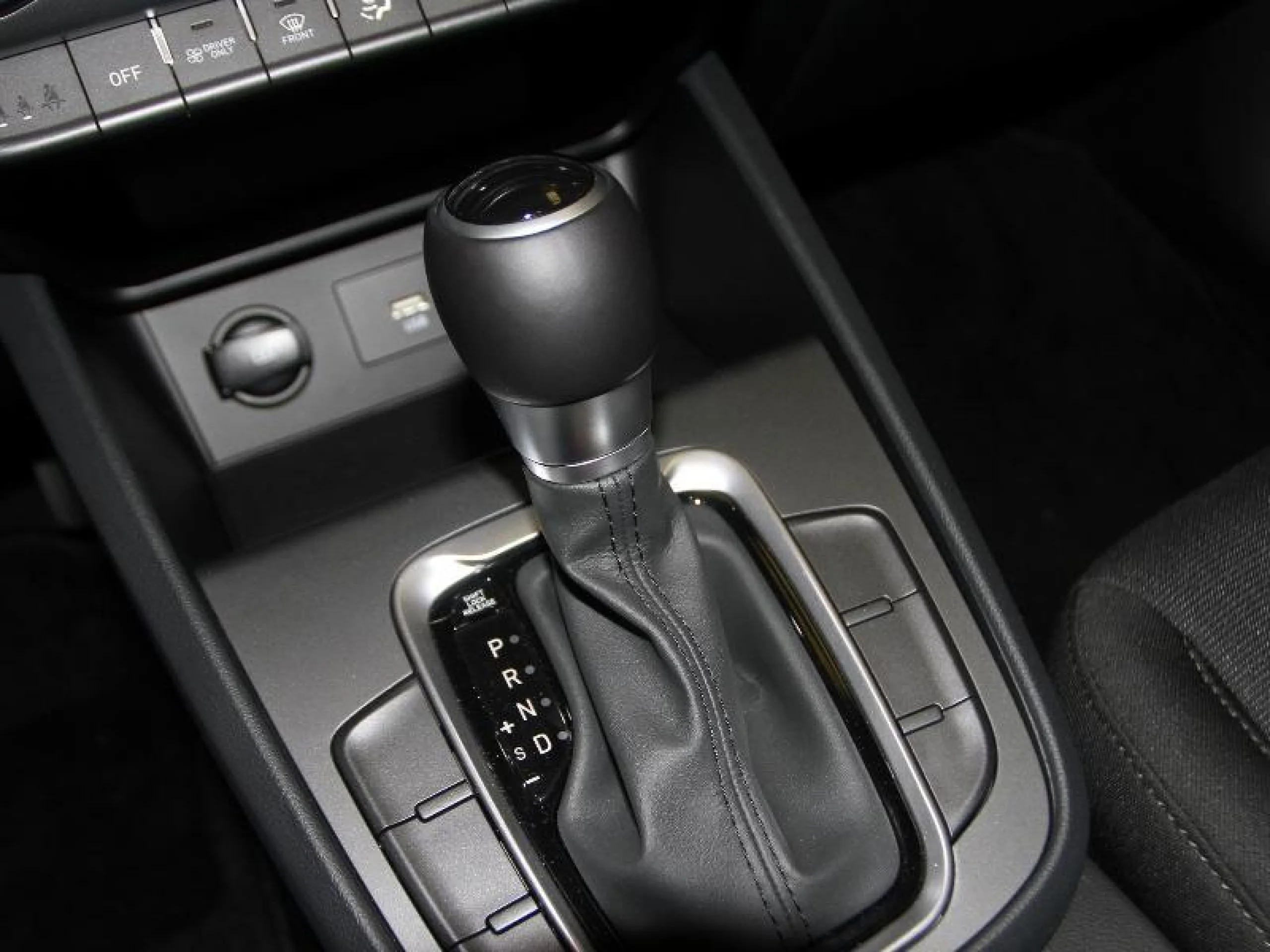 HYUNDAI KONA 1.6 GDI HEV MAXX DCT - Foto 4