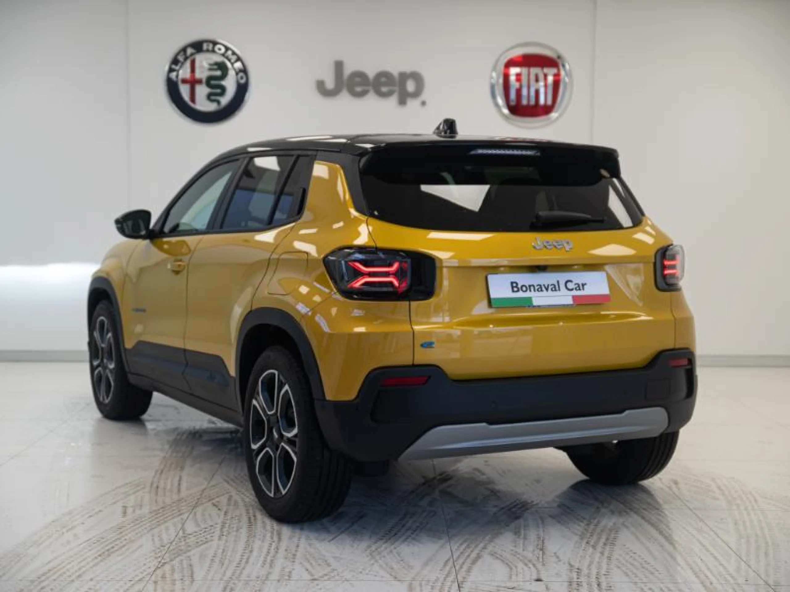 JEEP AVENGER BEV 115KW (156CV) SUMMIT - Foto 2