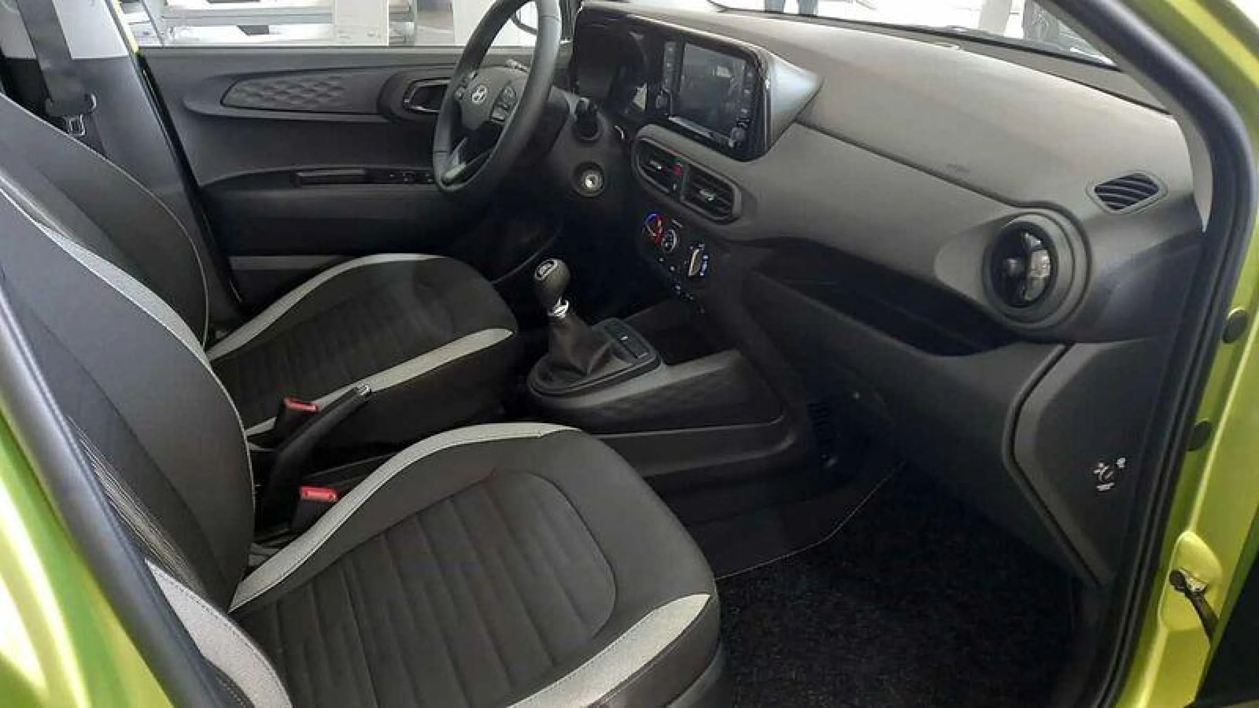 HYUNDAI I10 1.0 ESSENCE - Foto 4