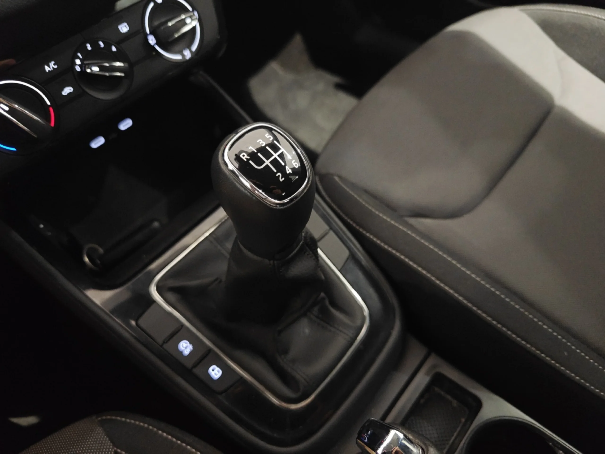 SKODA FABIA 1.0 TSI 85KW (115CV) SELECTION - Foto 16