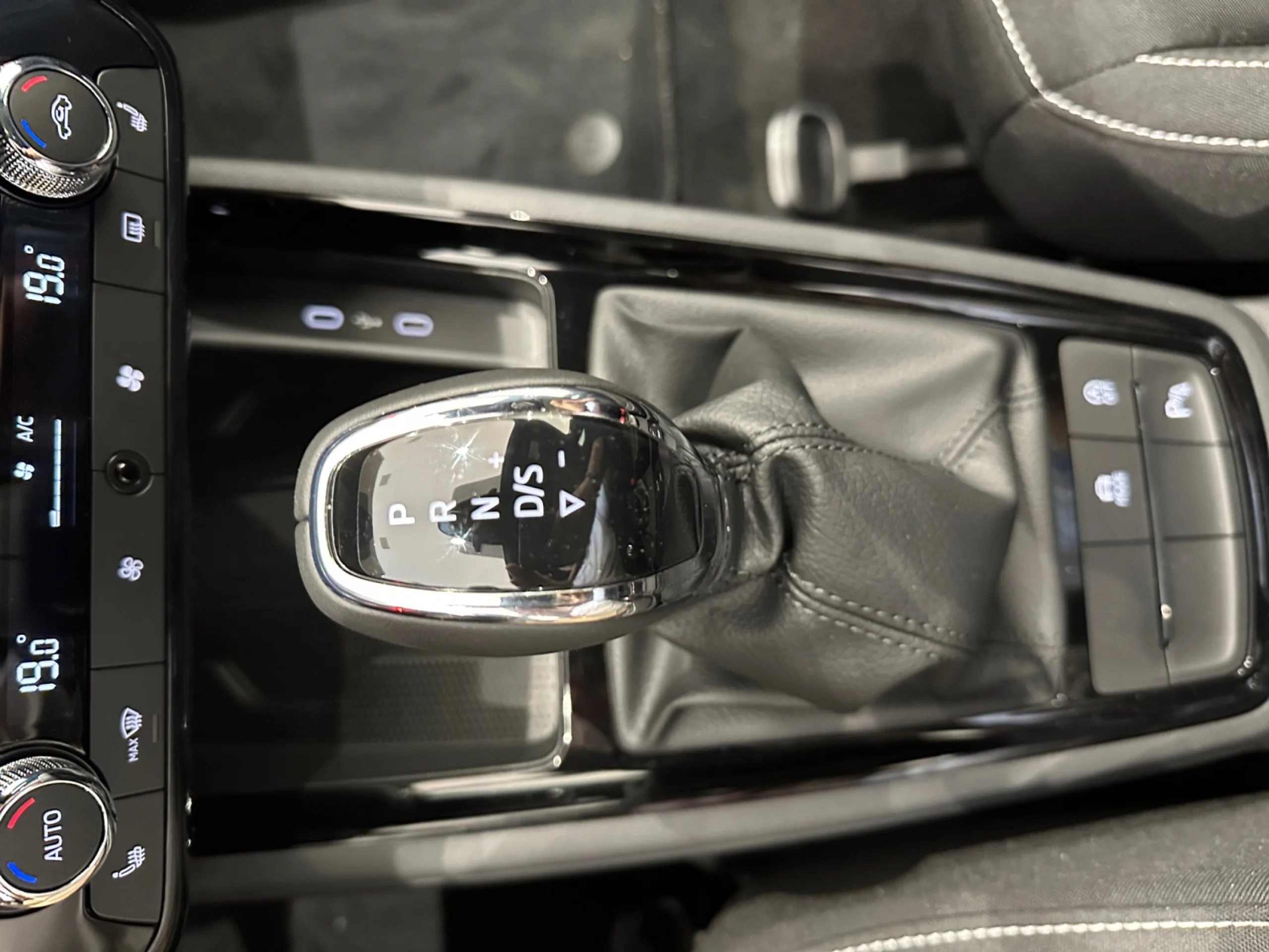 SKODA SCALA 1.5 TSI 110 KW (150 CV) DSG MONTE CARLO - Foto 17