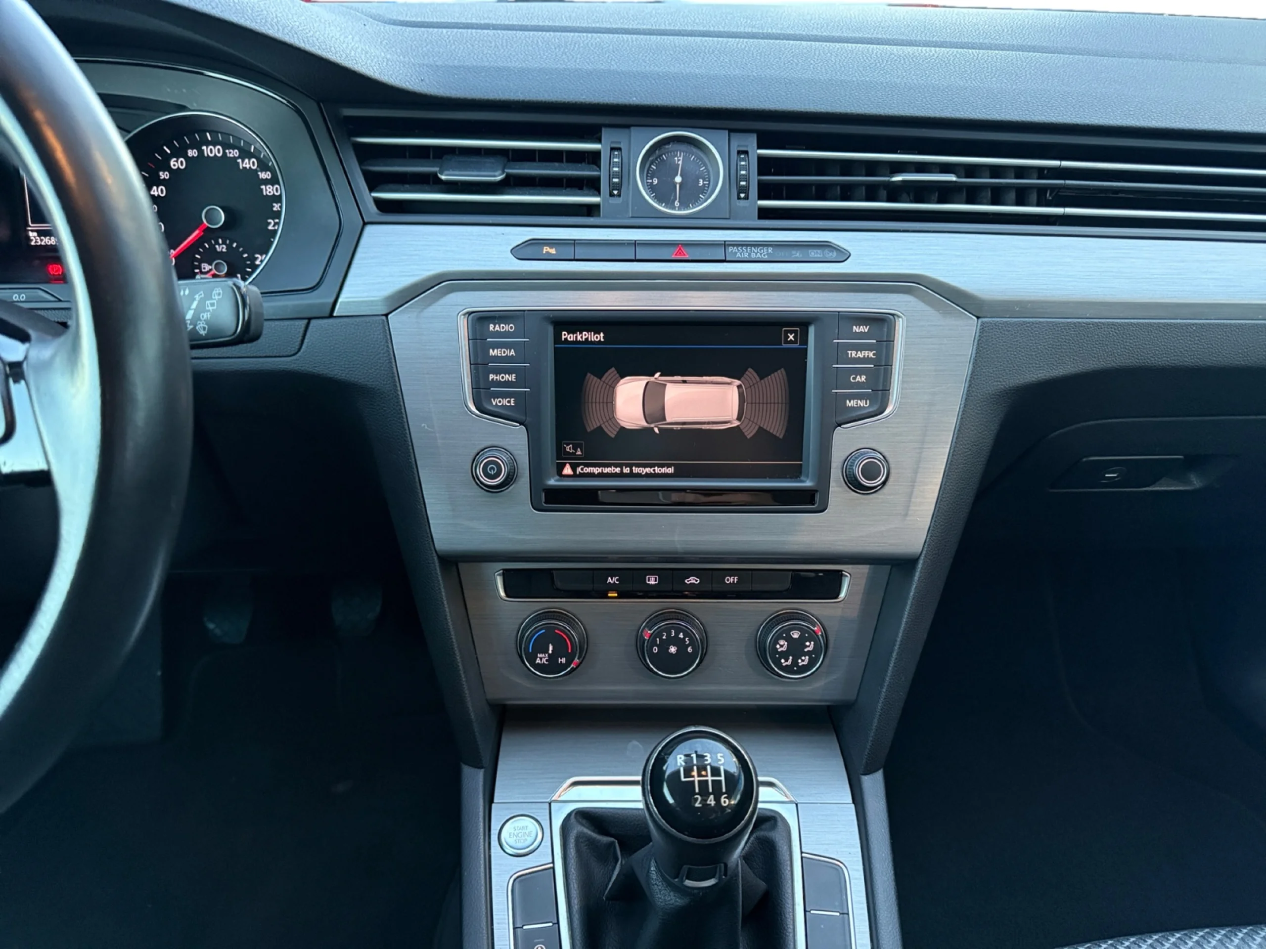 VOLKSWAGEN PASSAT VARIANT EDITION 2.0 TDI 150CV BMT - Foto 9