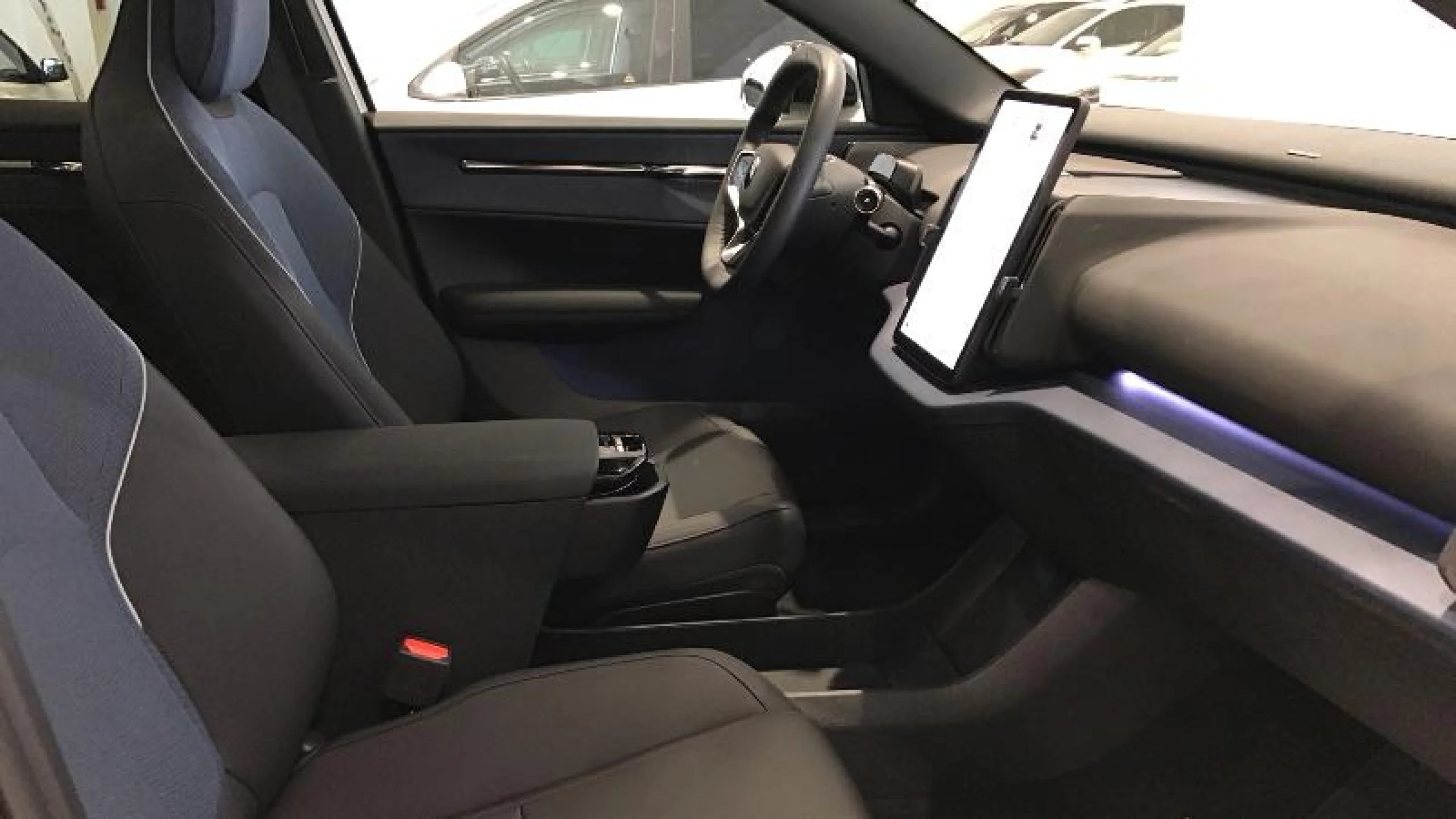 VOLVO EX30 TWIN MOTOR AWD ULTRA AUTO - Foto 8